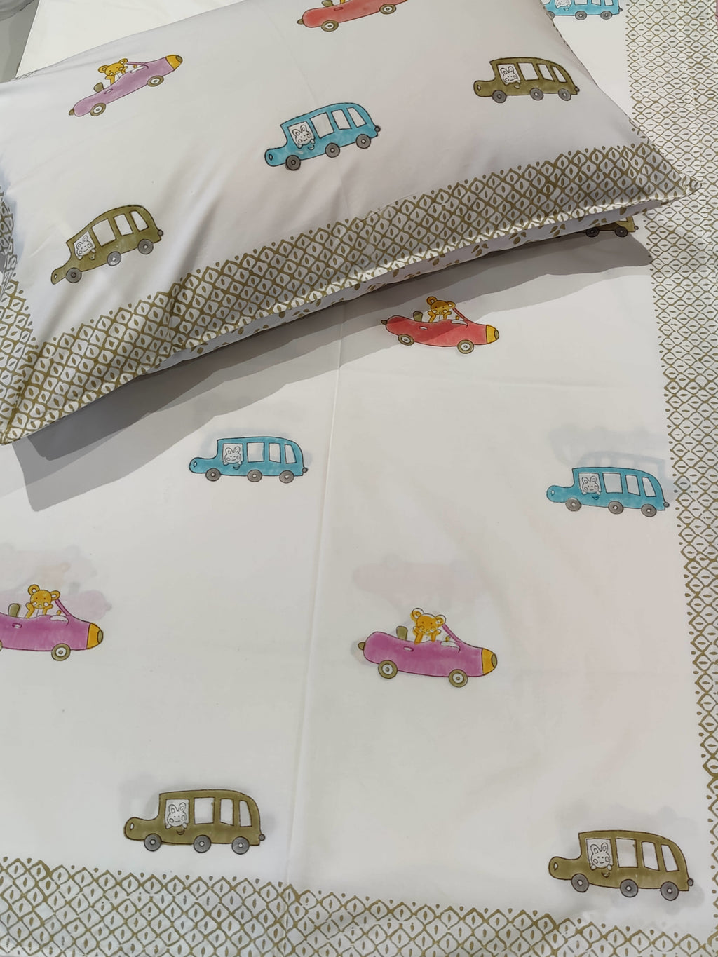 TOY CAR HAND BLOCK PRINTED BEDSHEET WITH REVERSIBLE PILLOW COVER