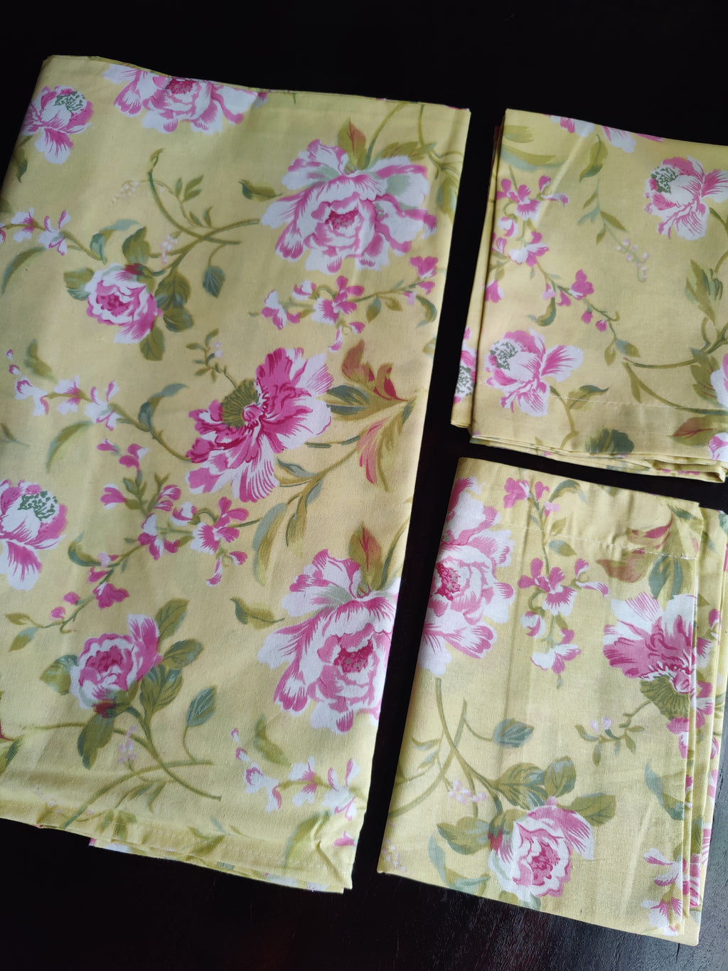 SHALIMAR FLORAL BEDSHEET WITH TWO PILLOW CASES