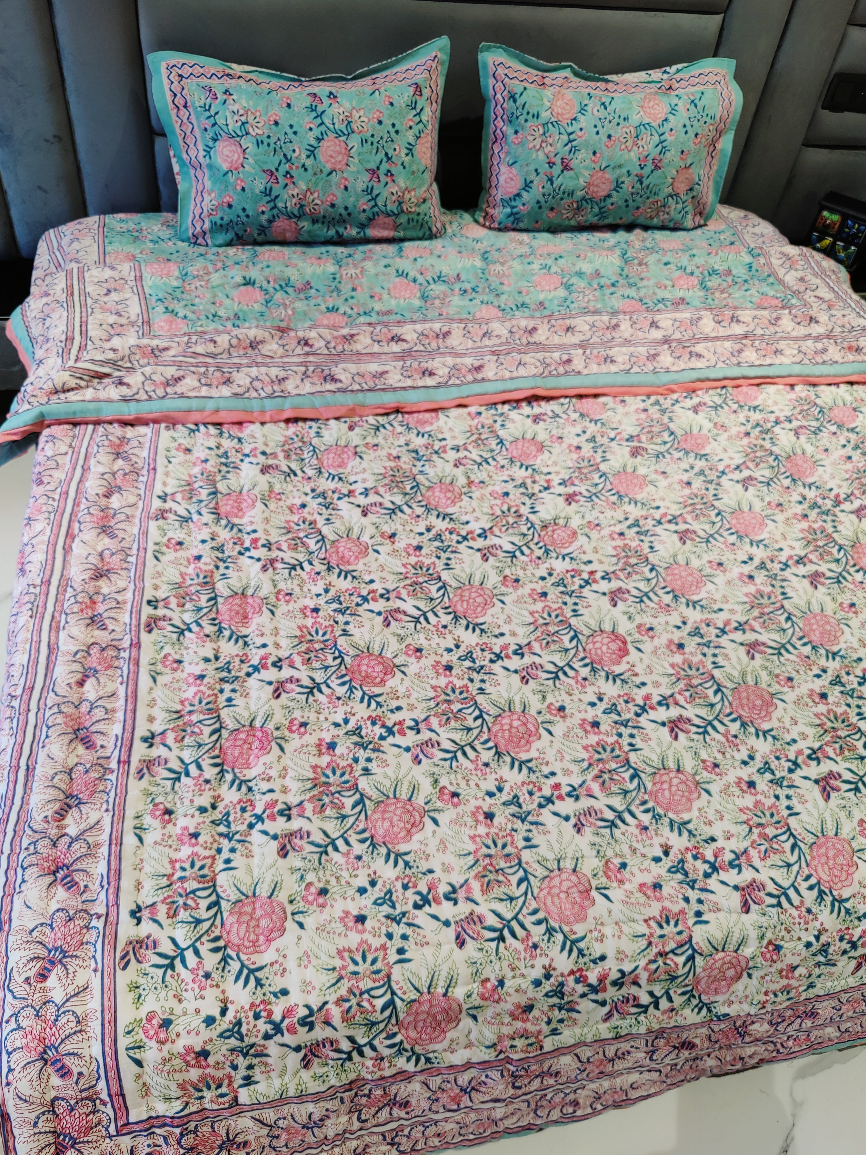 FESTIVE HAND BLOCK PRINTED BEDDING SET