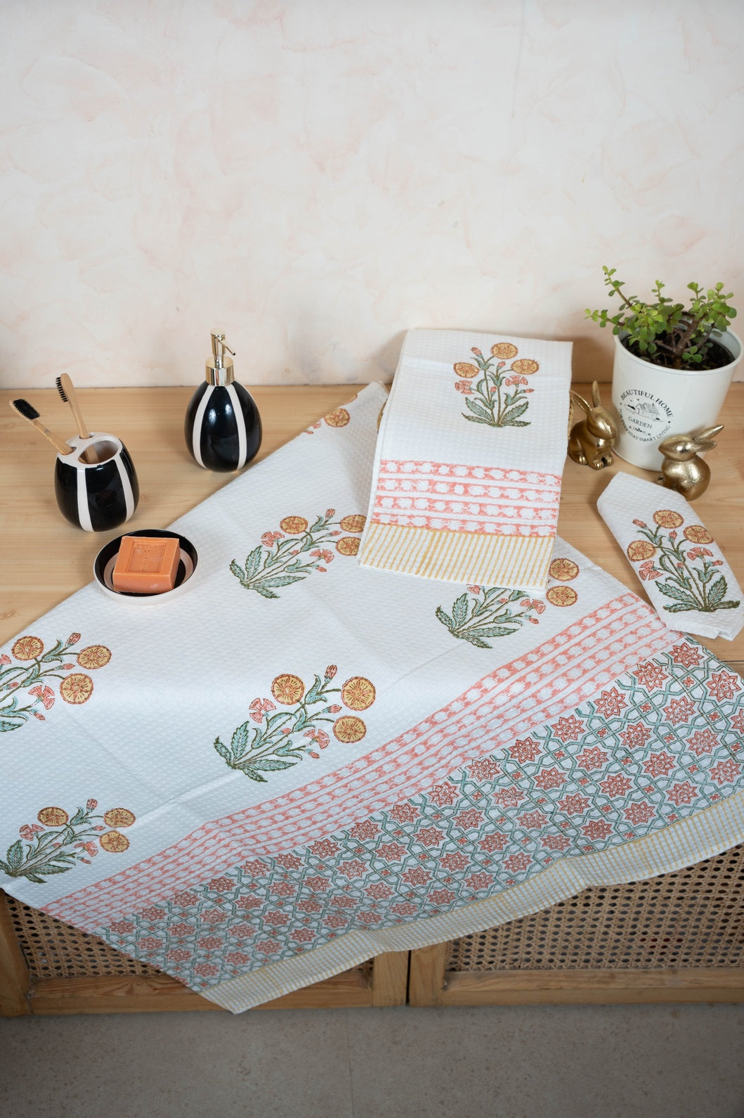 MEADOW BLOOM HANDBLOCK PRINTED BODY / HAND TOWEL / NAPKIN