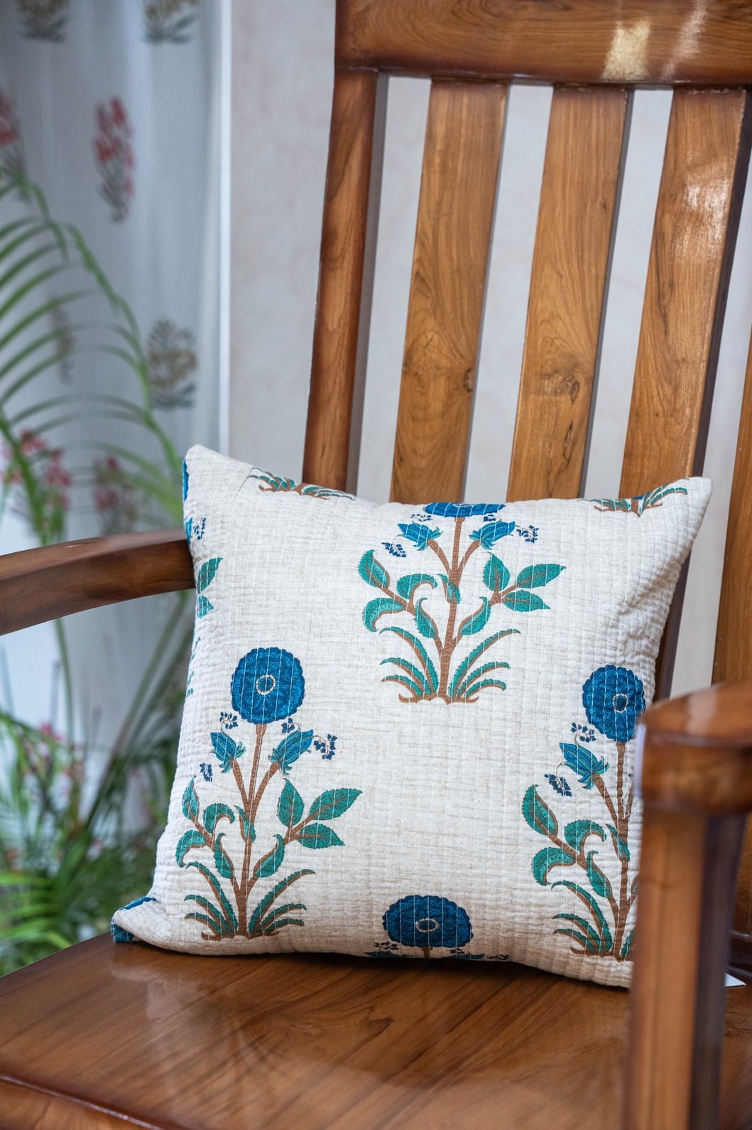 KANAK - SINGLE PIECE QUILTED 16 BY 16 INCHES CUSHION