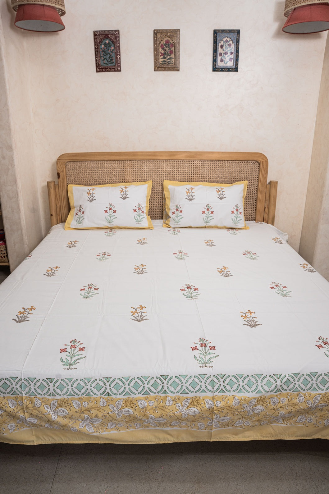 RASHIKA HANDBLOCK PRINTED BEDSHEET WITH TWO REVERSIBLE PILLOW COVERS