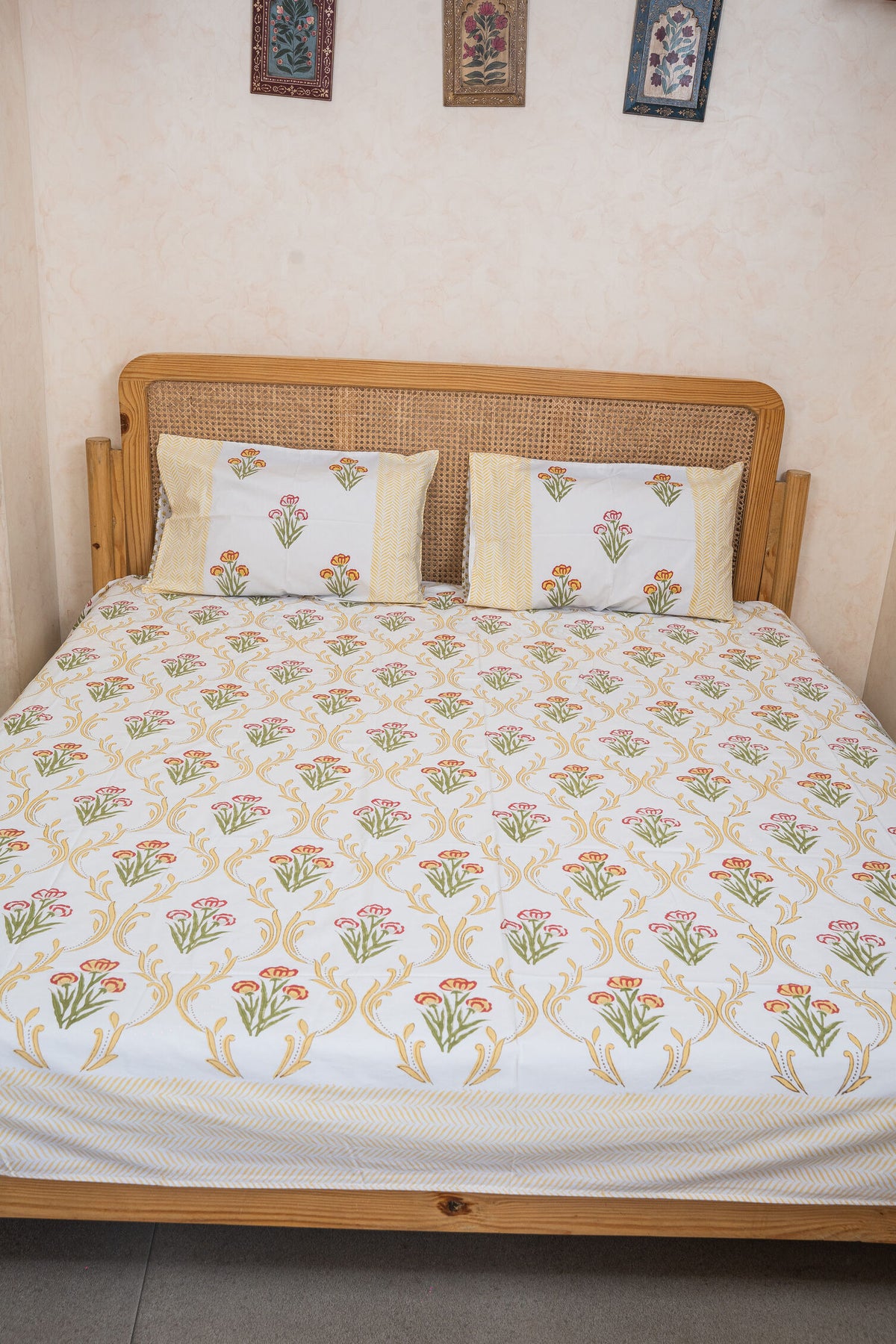 HAND BLOCK PRINTED BEDSHEET WITH TWO REVERSIBLE PILLOW COVERS