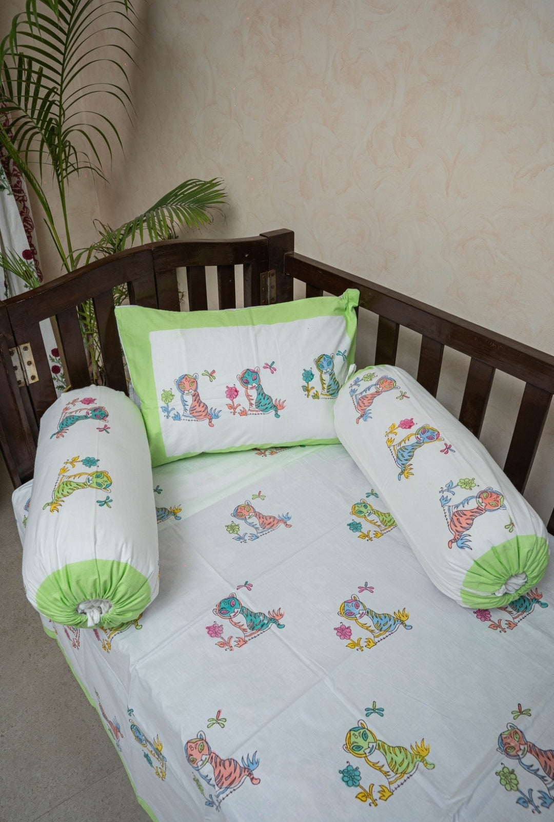 HAND BLOCK PRINTED CRIB BEDSHEET WITH PILLOW AND BOLSTER COVER
