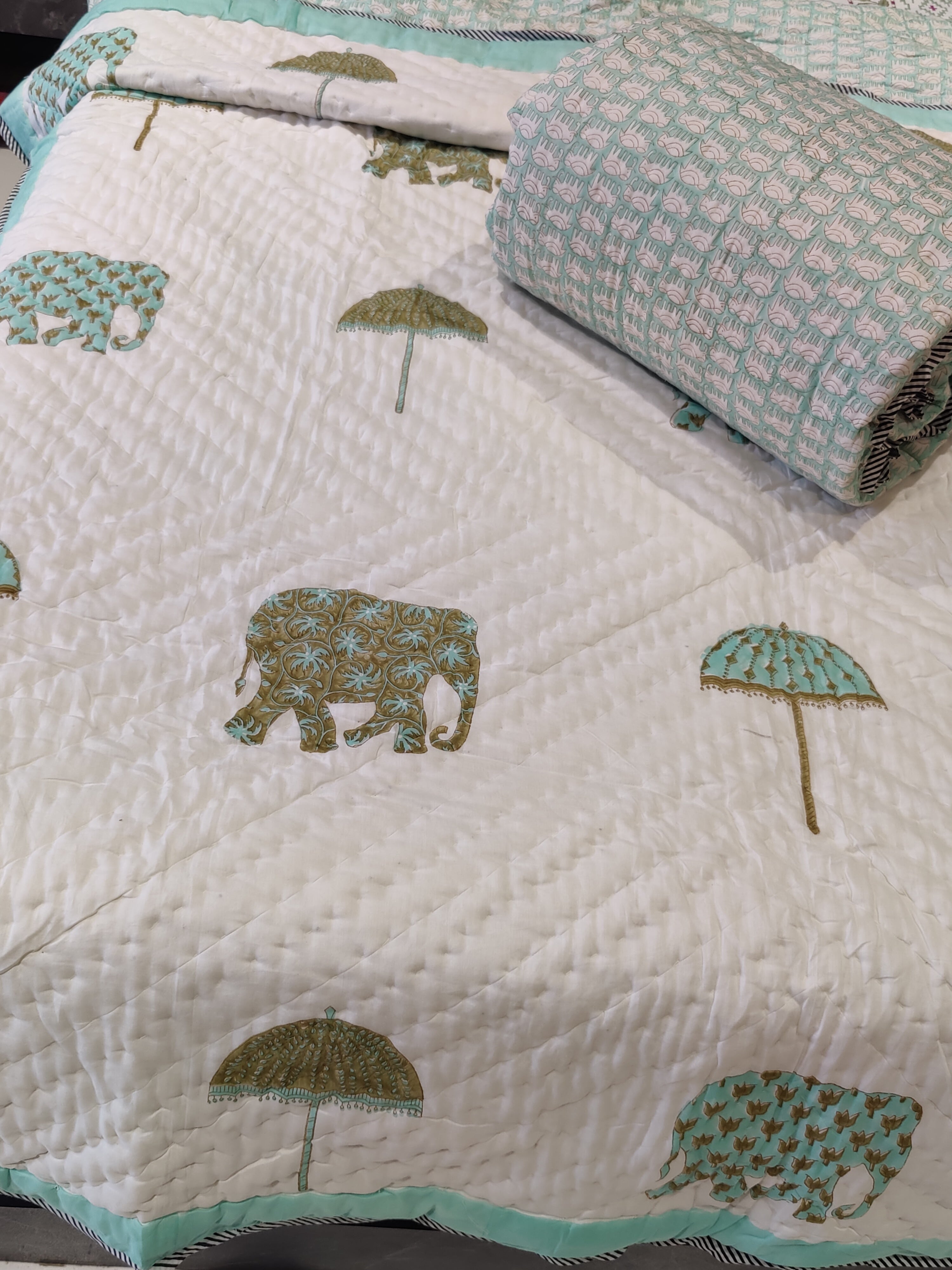 MAJESTIC ELEPHANT HANDBLOCK PRINTED SINGLE QUILT
