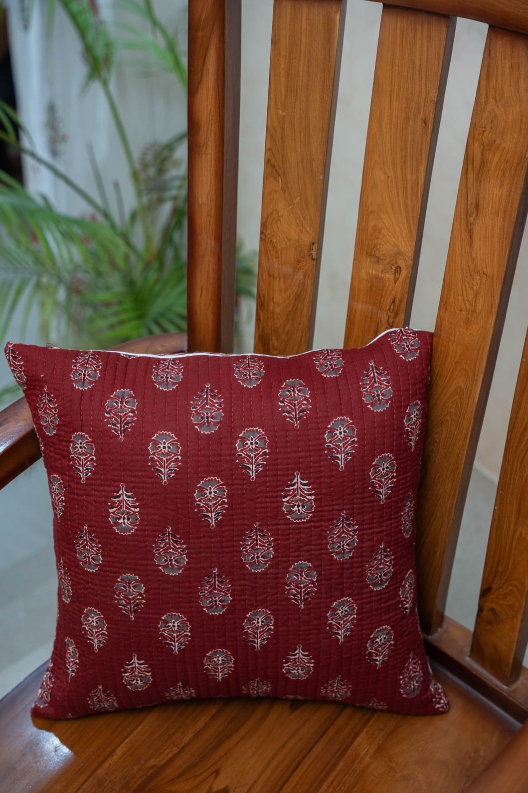 KANAK - SINGLE PIECE QUILTED 16 BY 16 INCHES CUSHION