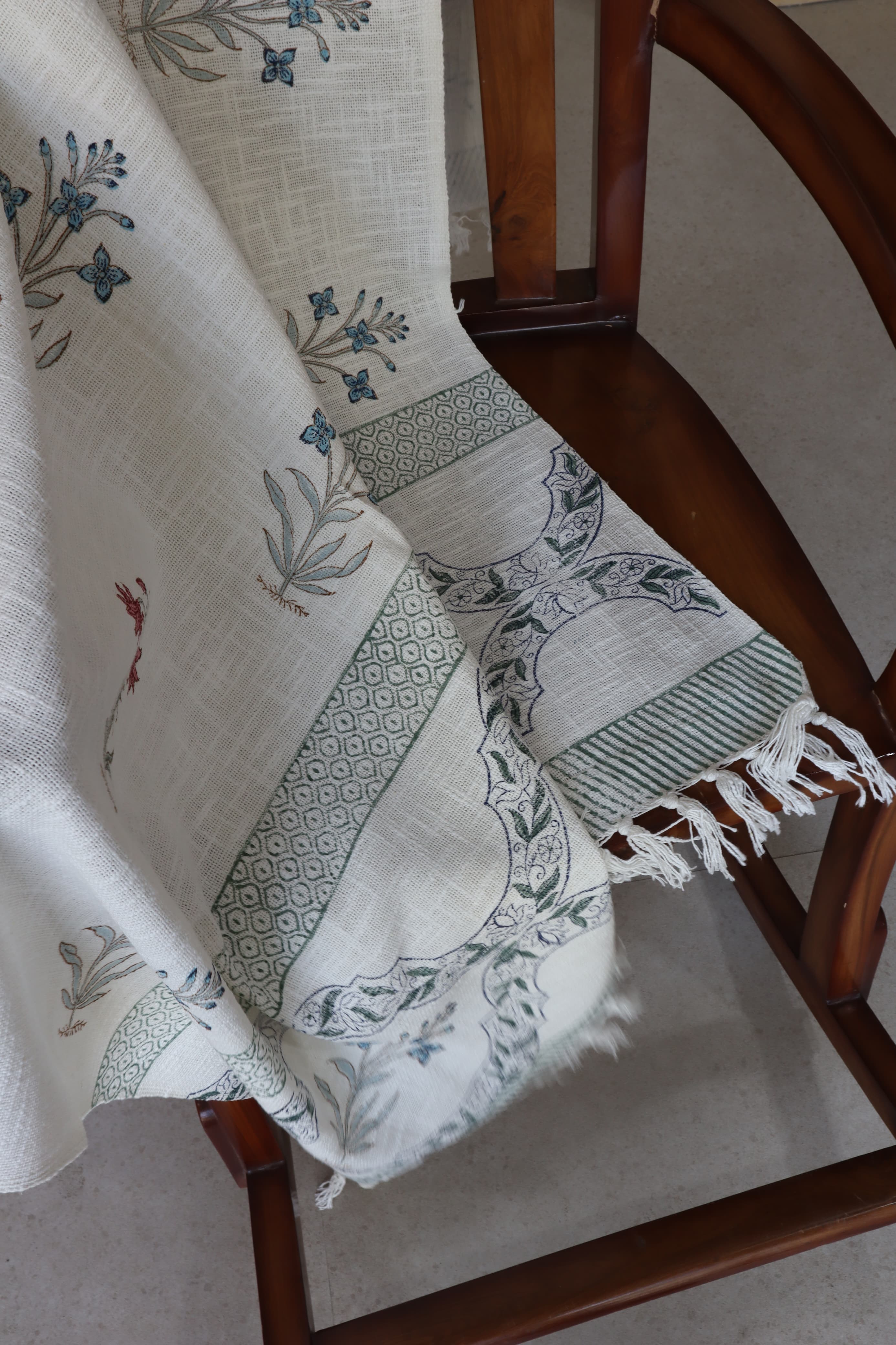 SOFA THROW (50 by 75 Inches)