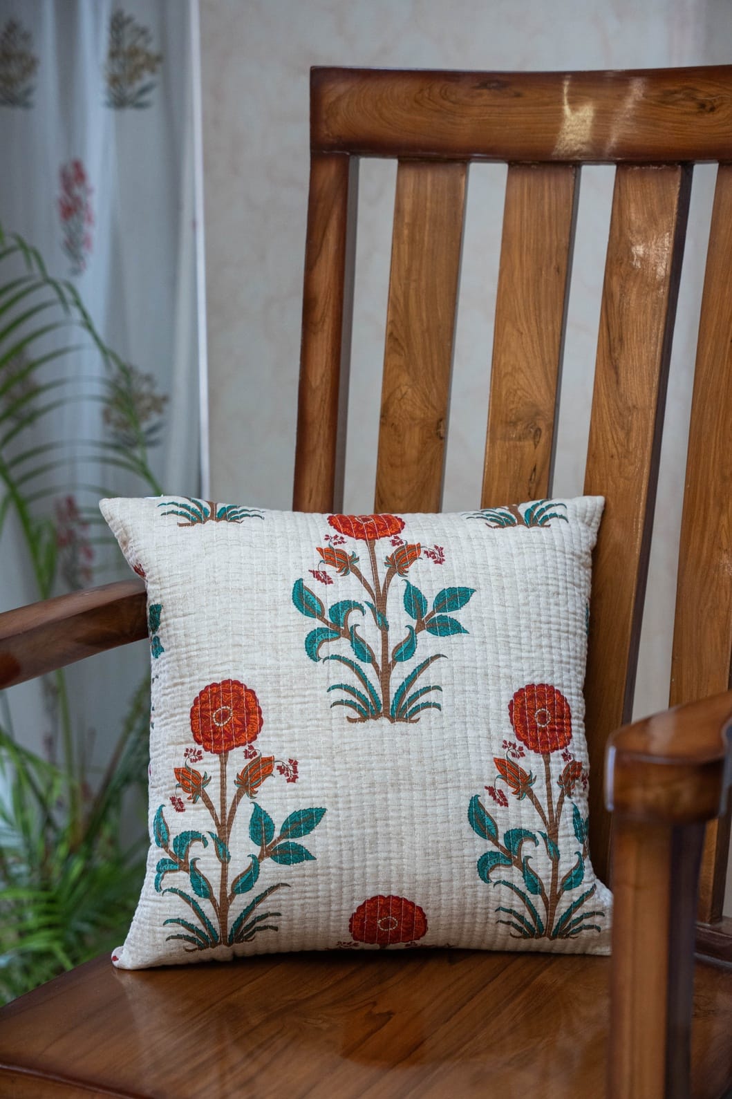 KANAK - SINGLE PIECE QUILTED 16 BY 16 INCHES CUSHION
