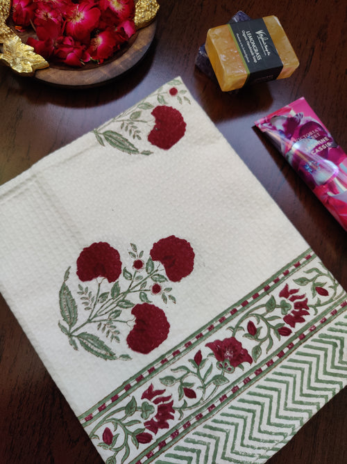 HAND BLOCK PRINTED TOWEL SET Bed and Beyondd