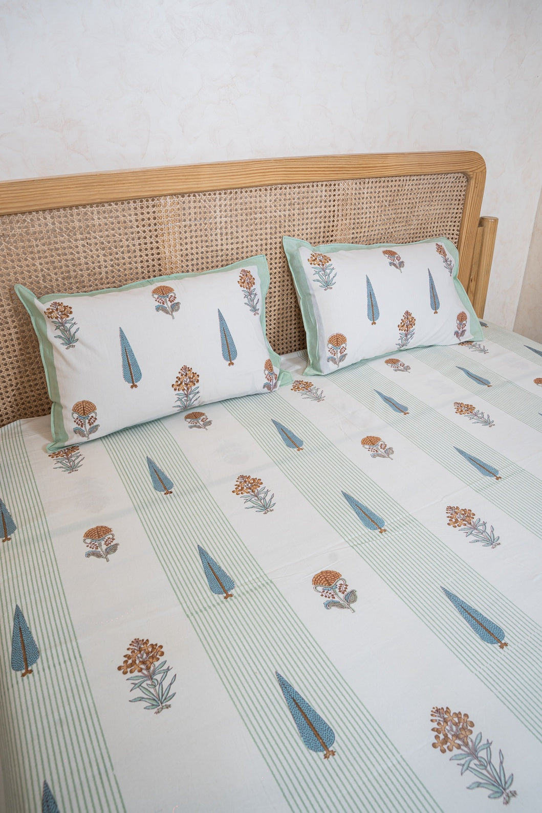 PURE COTTON BEDSHEET WITH TWO PILLOW CASES