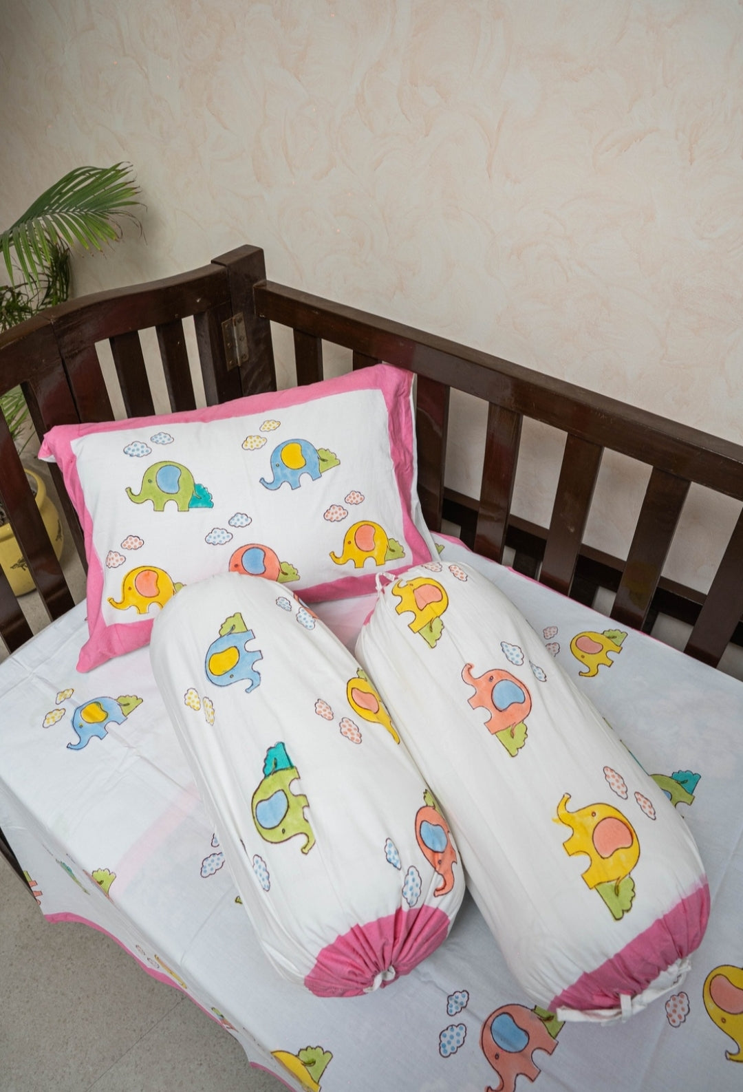 HAND BLOCK PRINTED CRIB BEDSHEET WITH PILLOW AND BOLSTER COVER