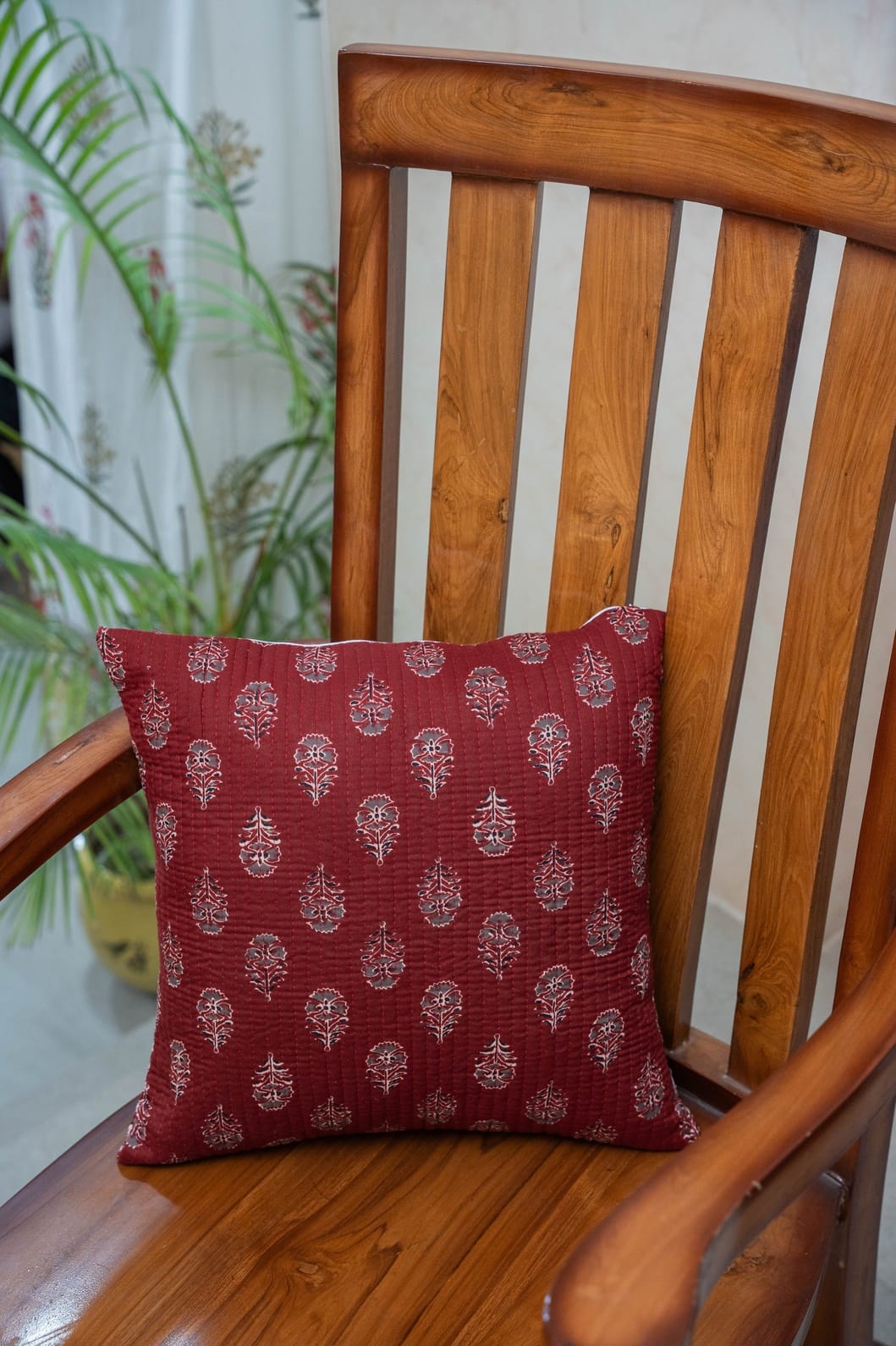 KANAK - SINGLE PIECE QUILTED 16 BY 16 INCHES CUSHION