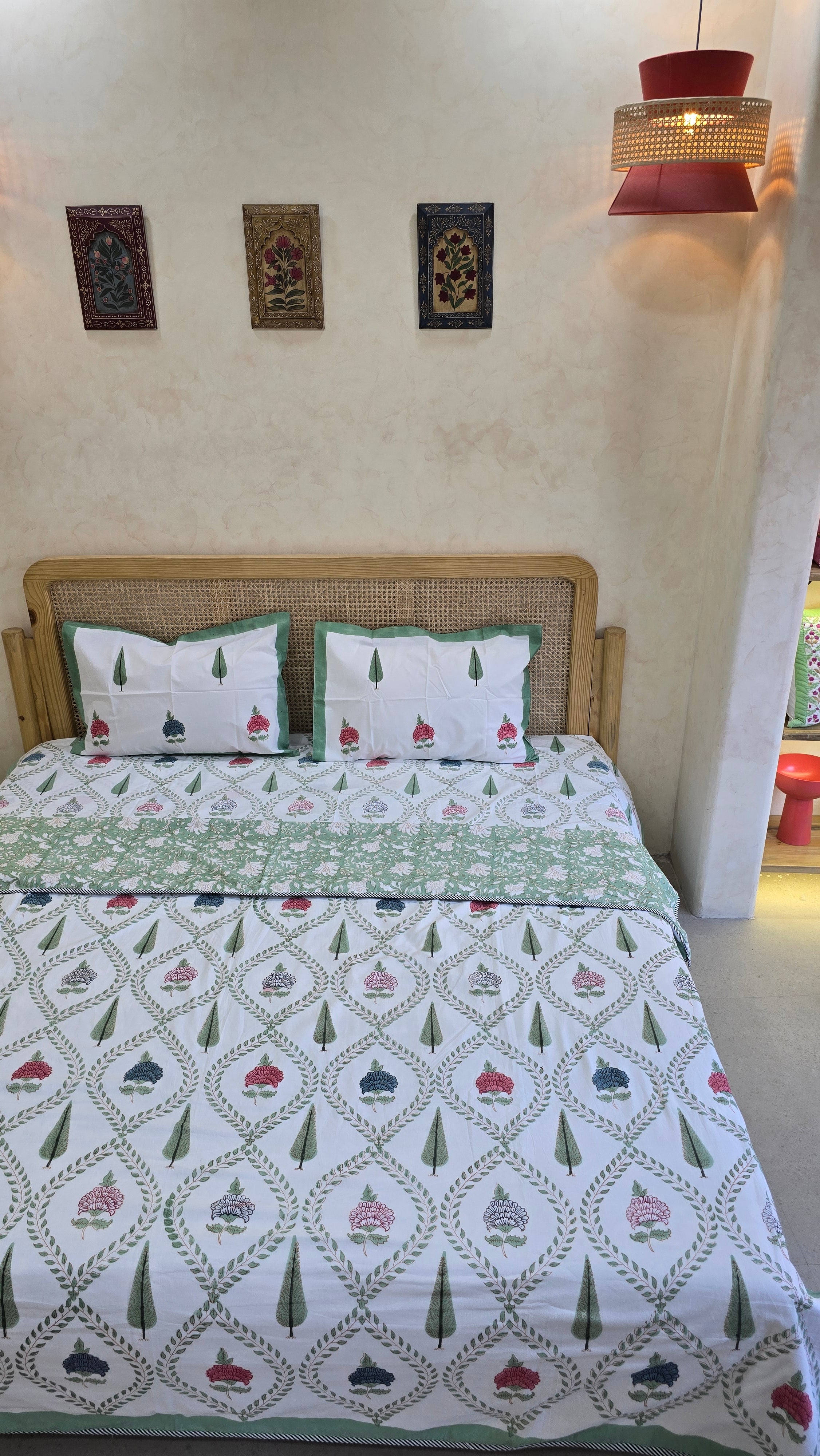 ANISH HANDBLOCK PRINTED DOHAR BEDDING SET