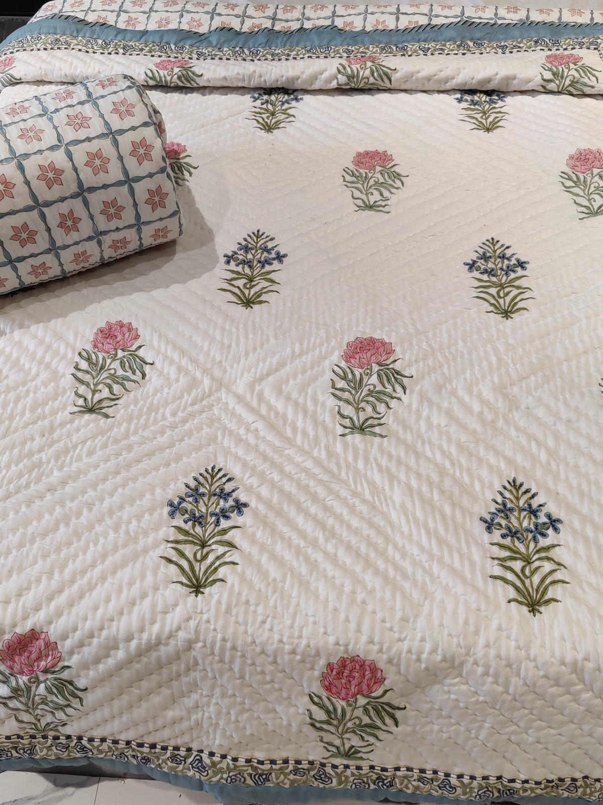 HANDBLOCK PRINTED SINGLE QUILT