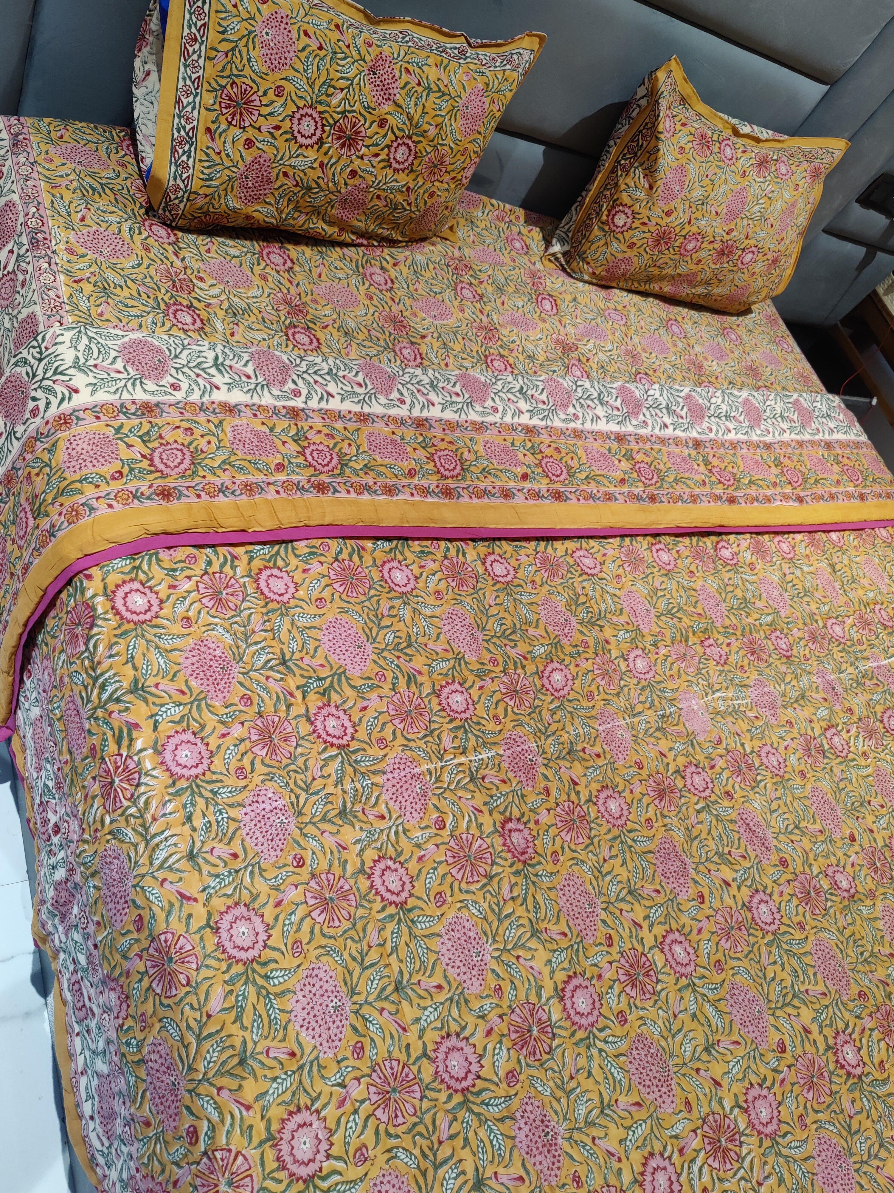 FESTIVE HAND BLOCK PRINTED BEDDING SET