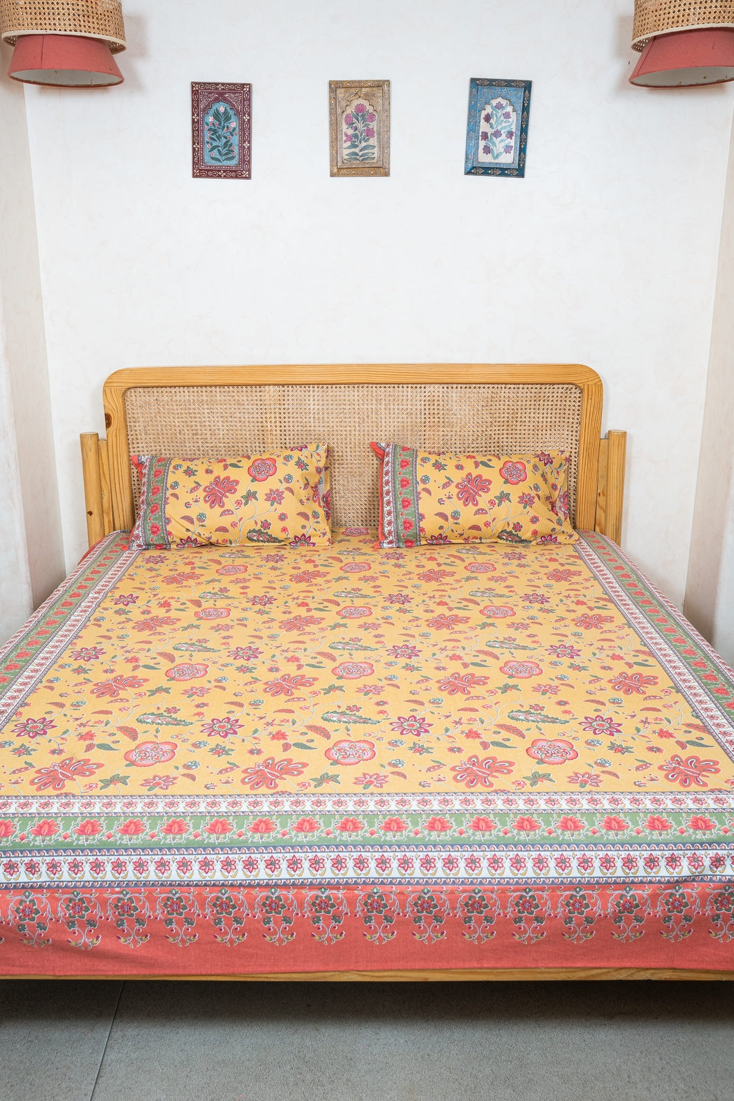 SHALIMAR BEDSHEET WITH TWO REVERSIBLE PILLOW COVERS