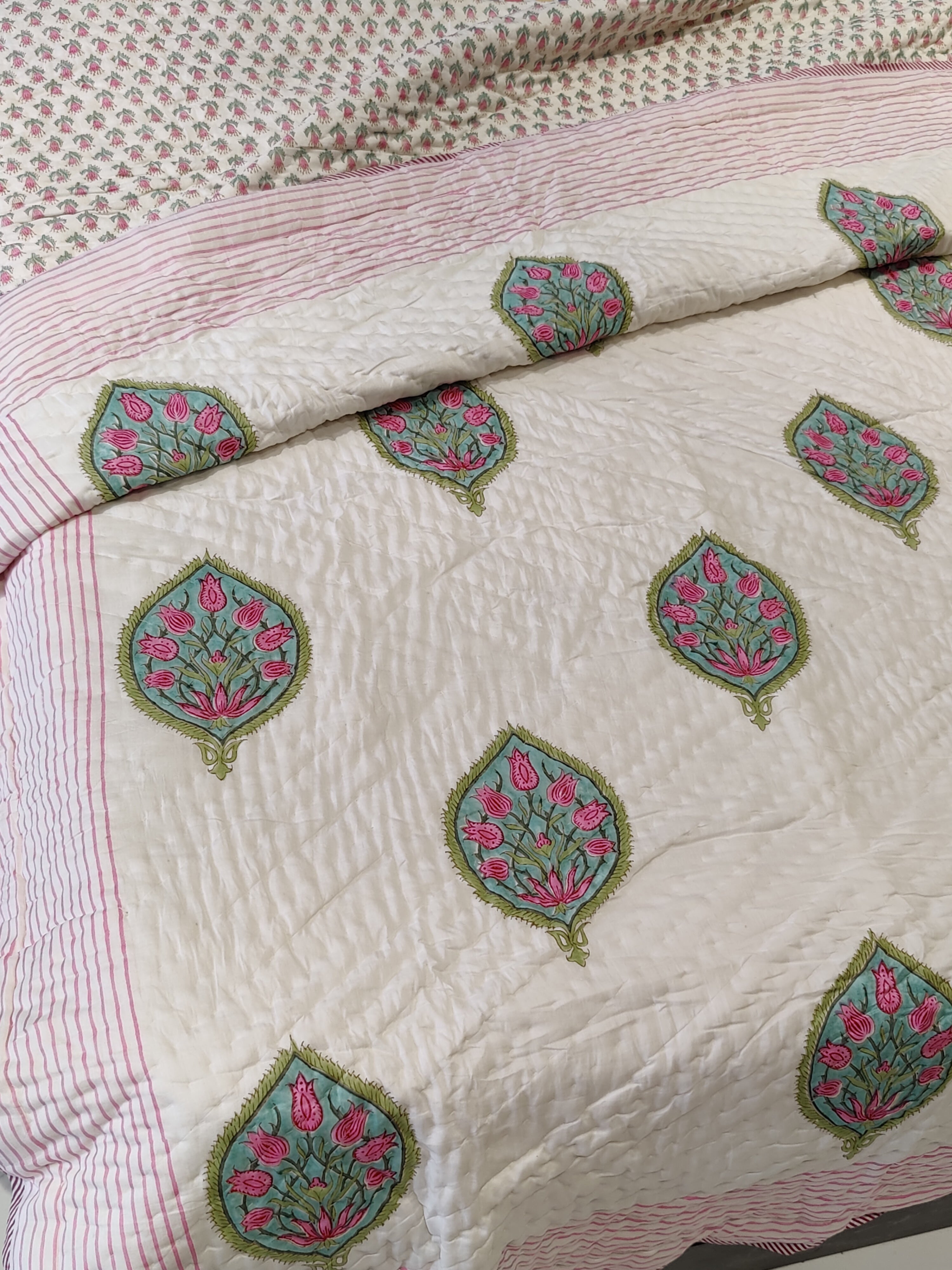 OLIVE HAND BLOCK PRINTED REVERSIBLE MULMUL QUILT