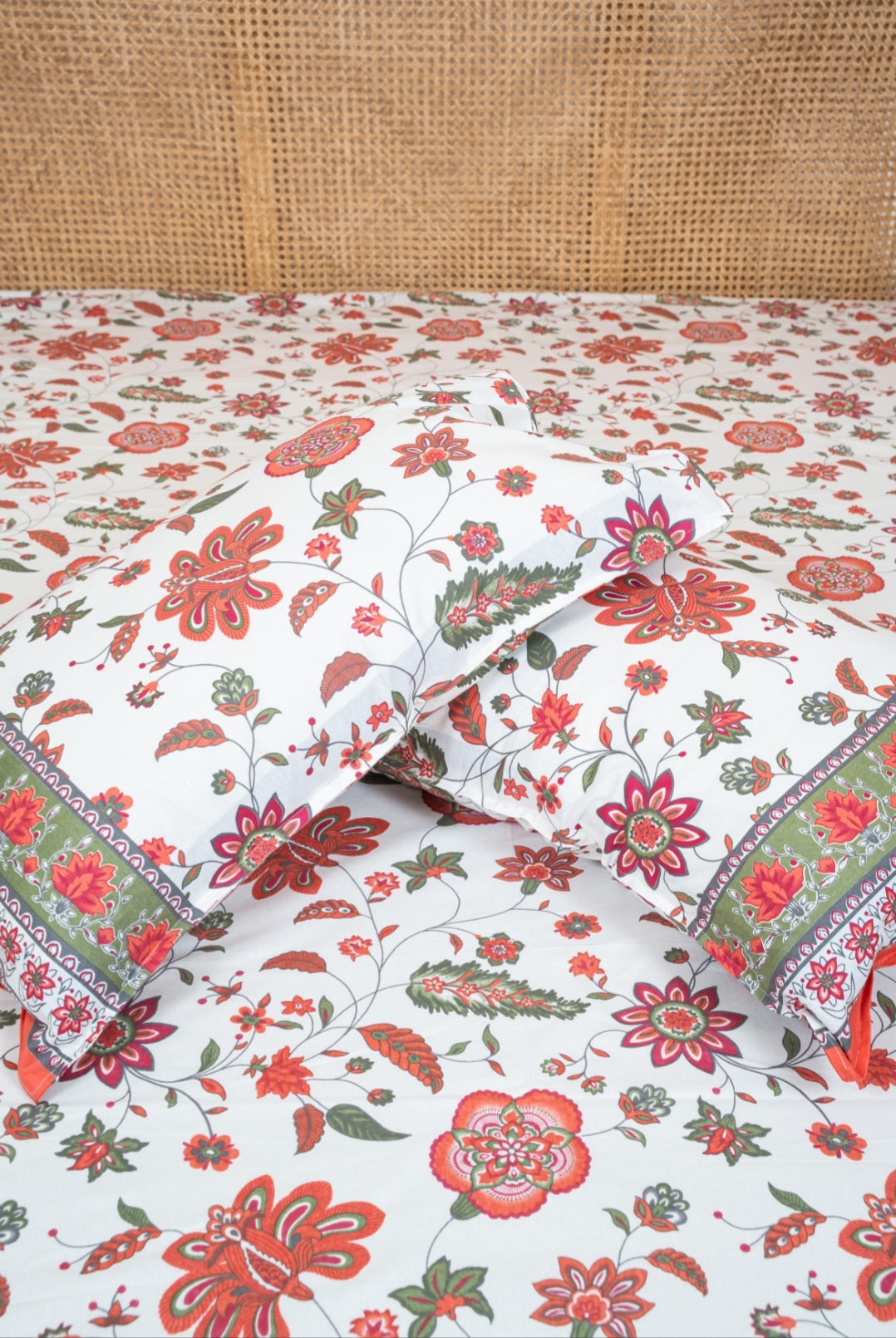 SHALIMAR BEDSHEET WITH TWO REVERSIBLE PILLOW COVERS