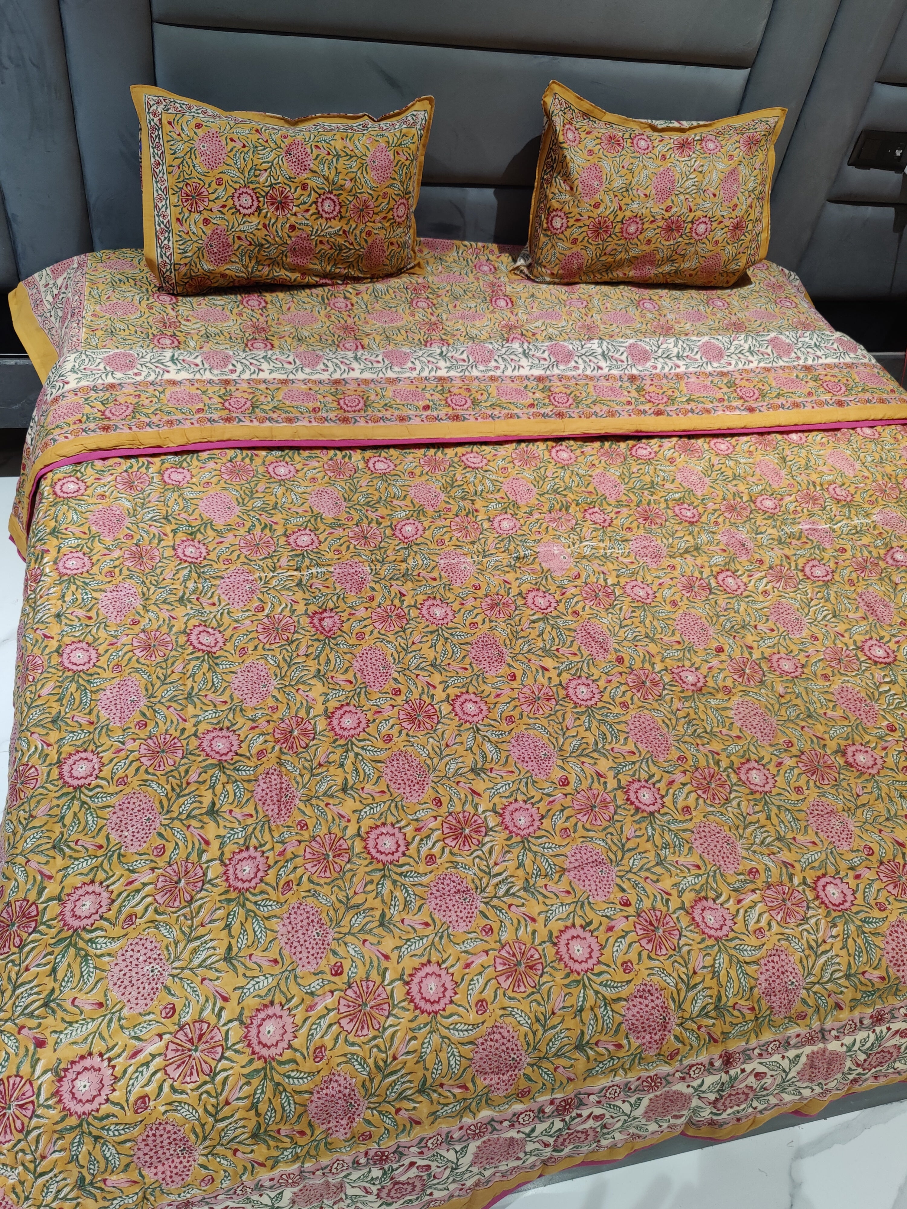 FESTIVE HAND BLOCK PRINTED BEDDING SET