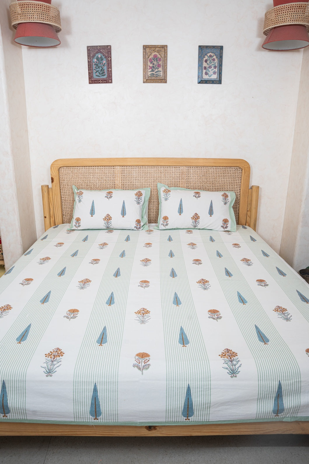 PURE COTTON BEDSHEET WITH TWO PILLOW CASES