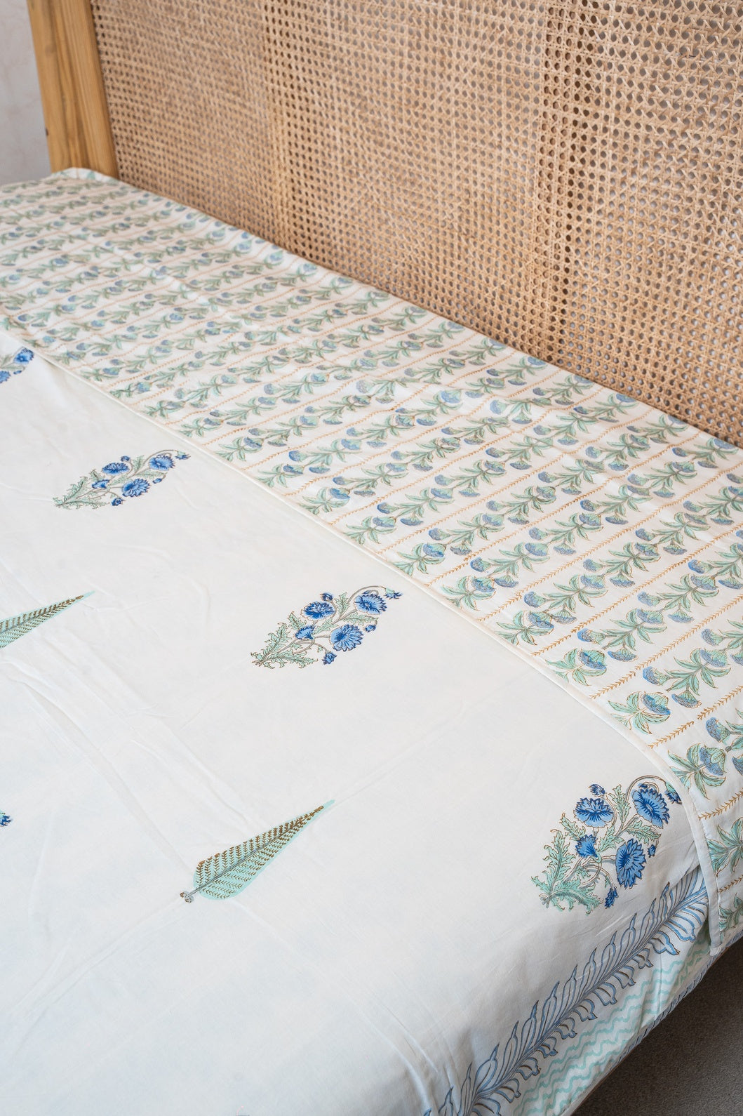 DOUBLE BED HANDBLOCK PRINTED REVERSIBLE MULMUL DOHAR