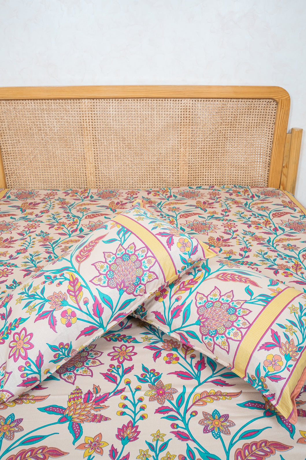SHALIMAR BEDSHEET WITH TWO REVERSIBLE PILLOW COVERS