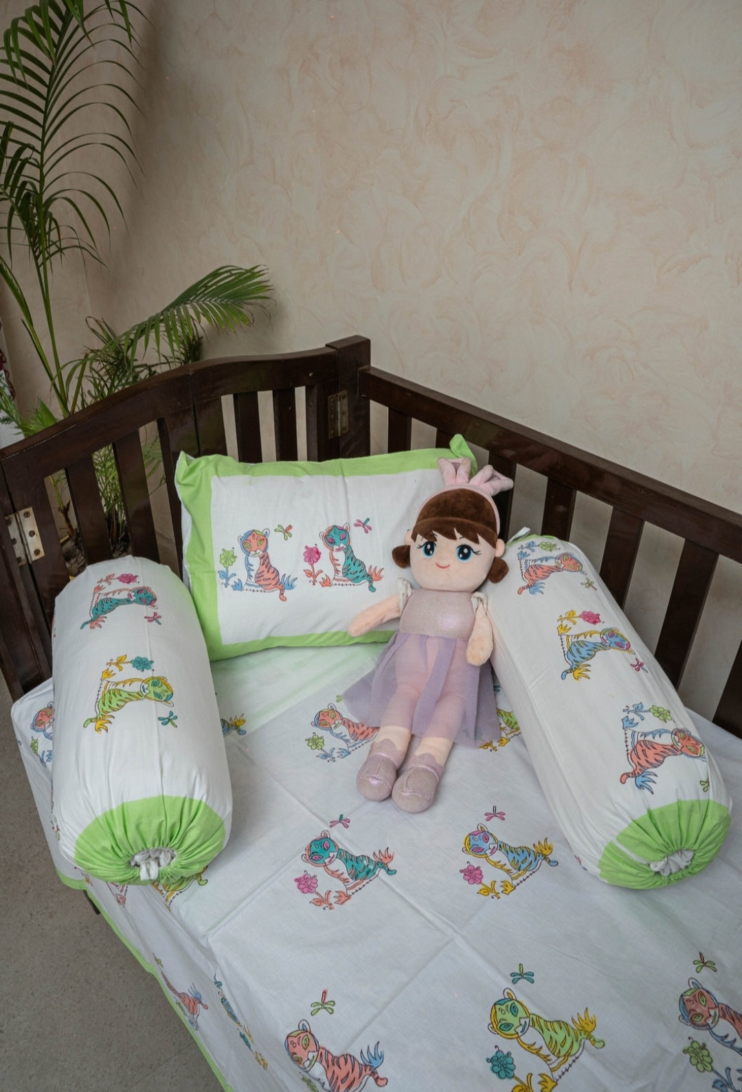 HAND BLOCK PRINTED CRIB BEDSHEET WITH PILLOW AND BOLSTER COVER