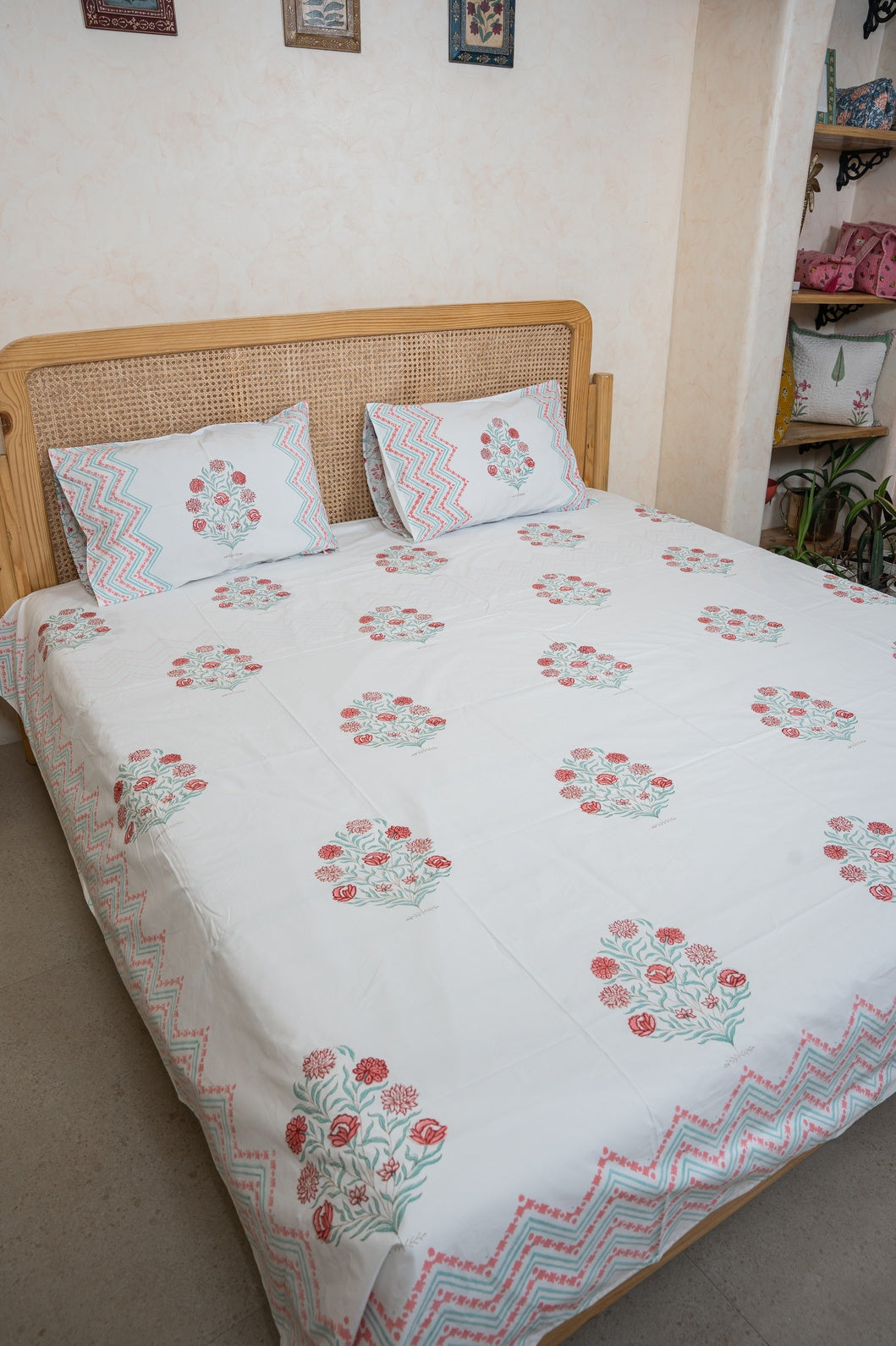SURYA HAND BLOCK PRINTED BEDSHEET WITH TWO REVERSIBLE PILLOW COVERS