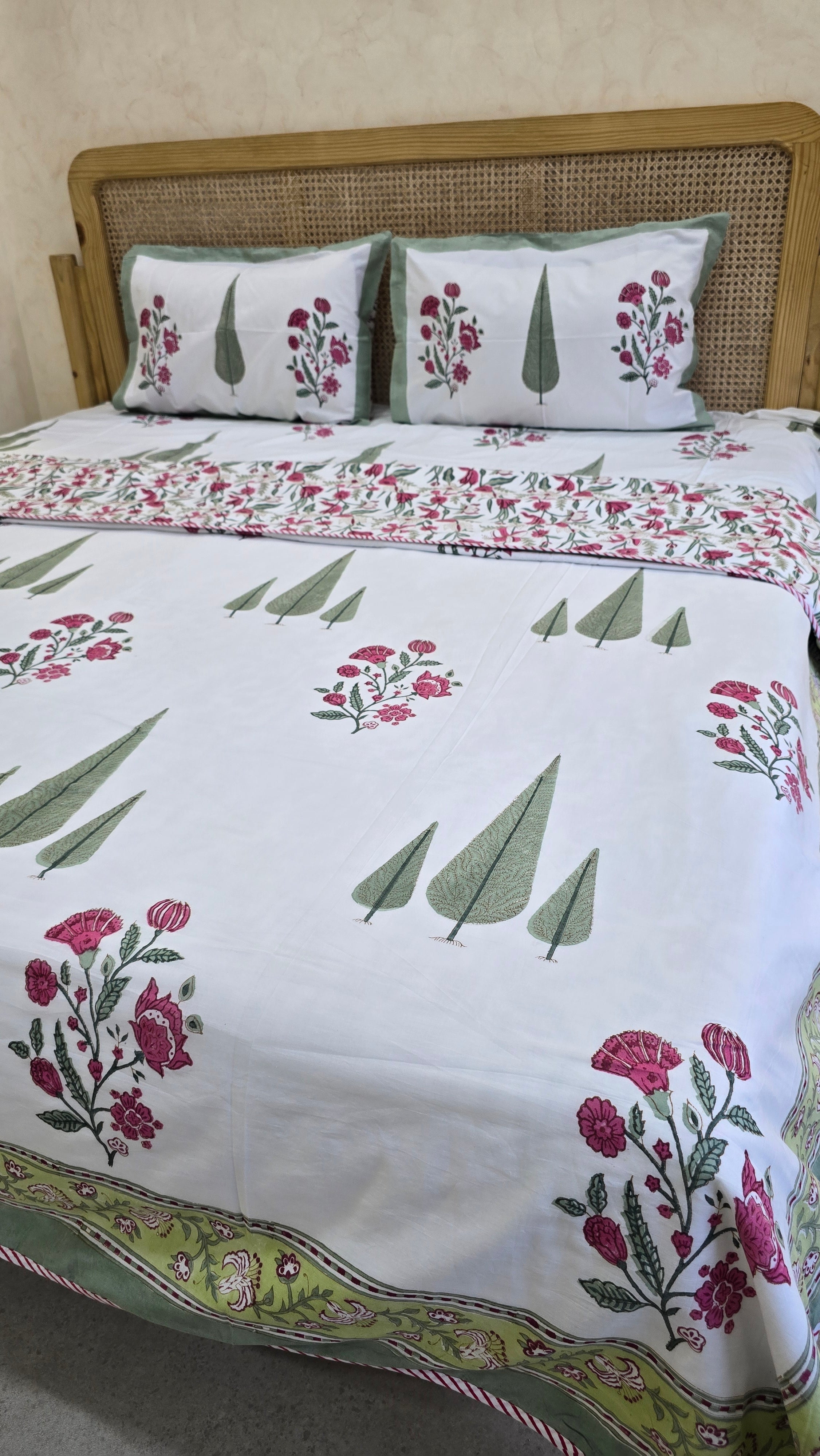 TRIPLE CYPRESS HANDBLOCK PRINTED DOHAR BEDDING SET