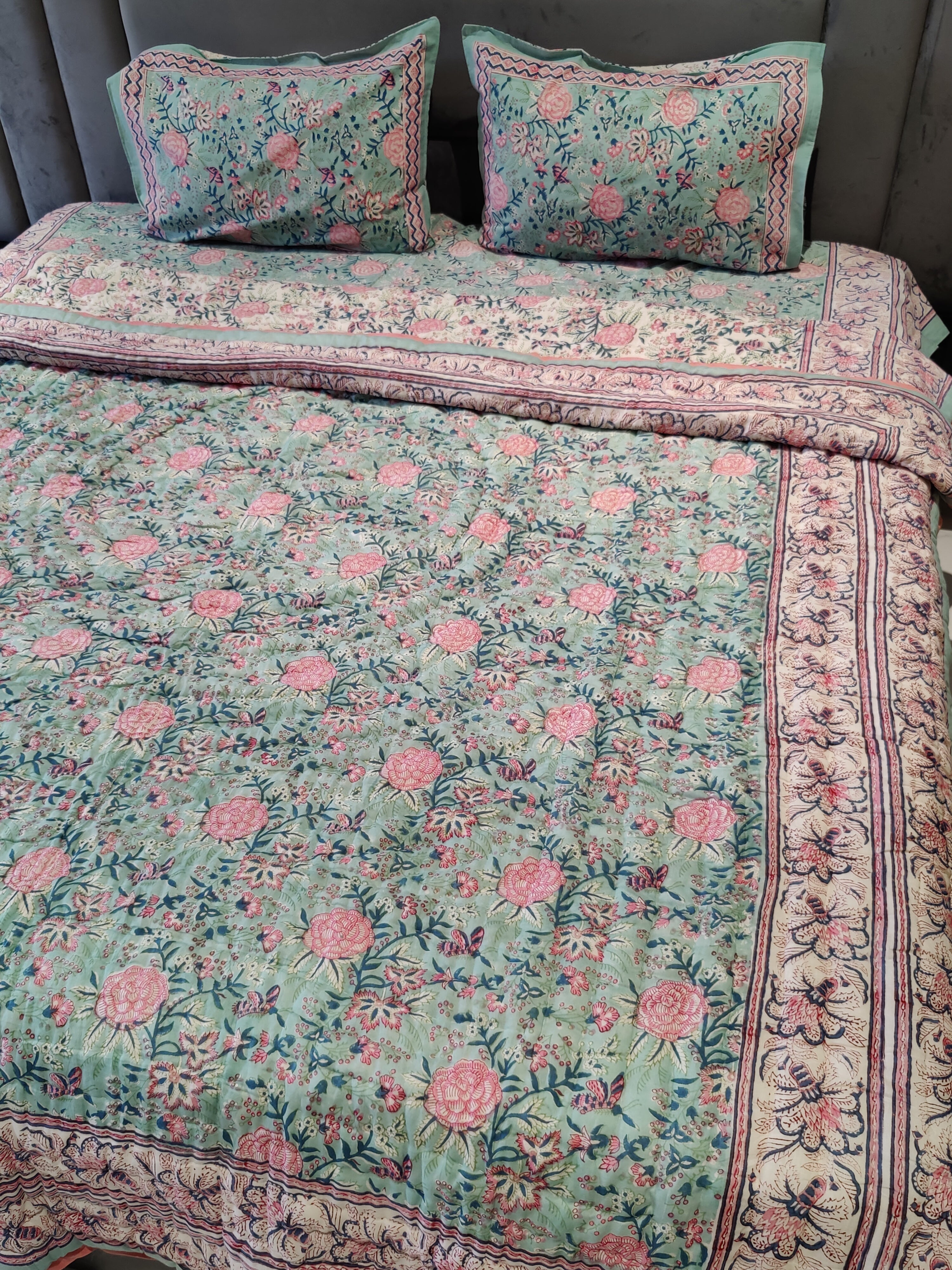 FESTIVE HAND BLOCK PRINTED BEDDING SET