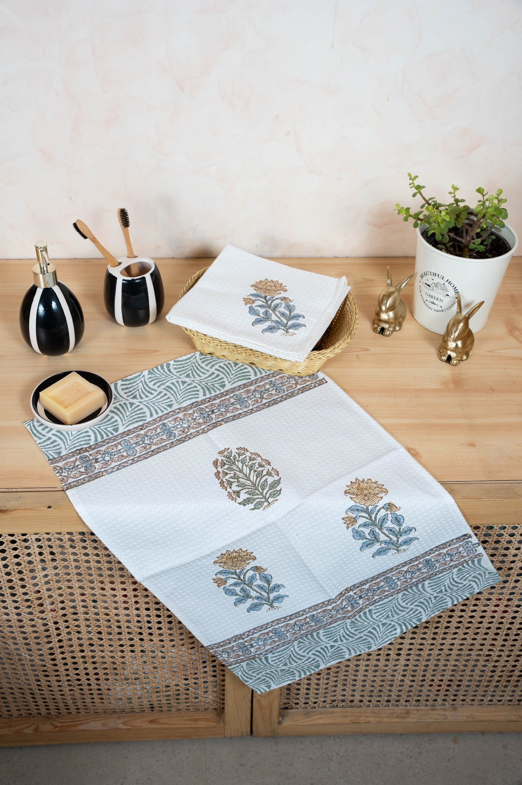 DAISY & DEW HANDBLOCK PRINTED BODY / HAND TOWEL / NAPKIN
