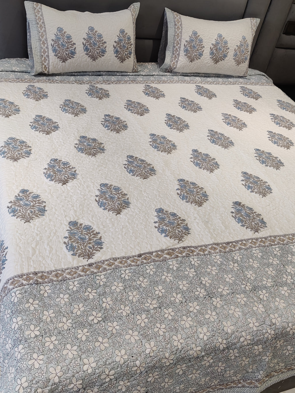 DISHA HANDBLOCK PRINTED QUILTED BEDCOVER