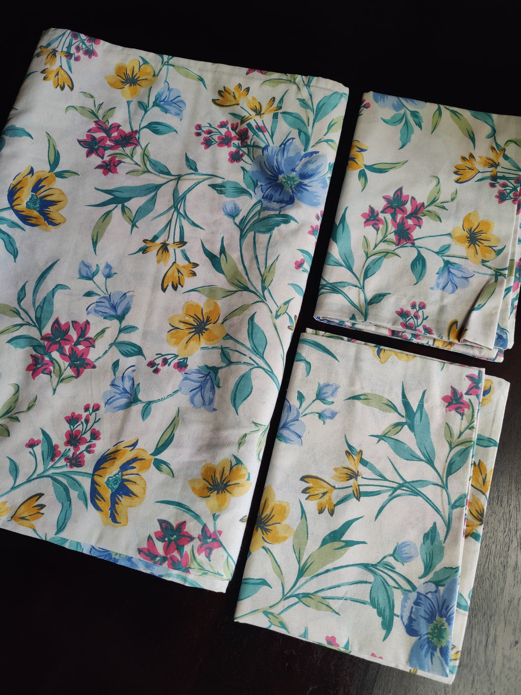 SHALIMAR FLORAL BEDSHEET WITH TWO PILLOW CASES