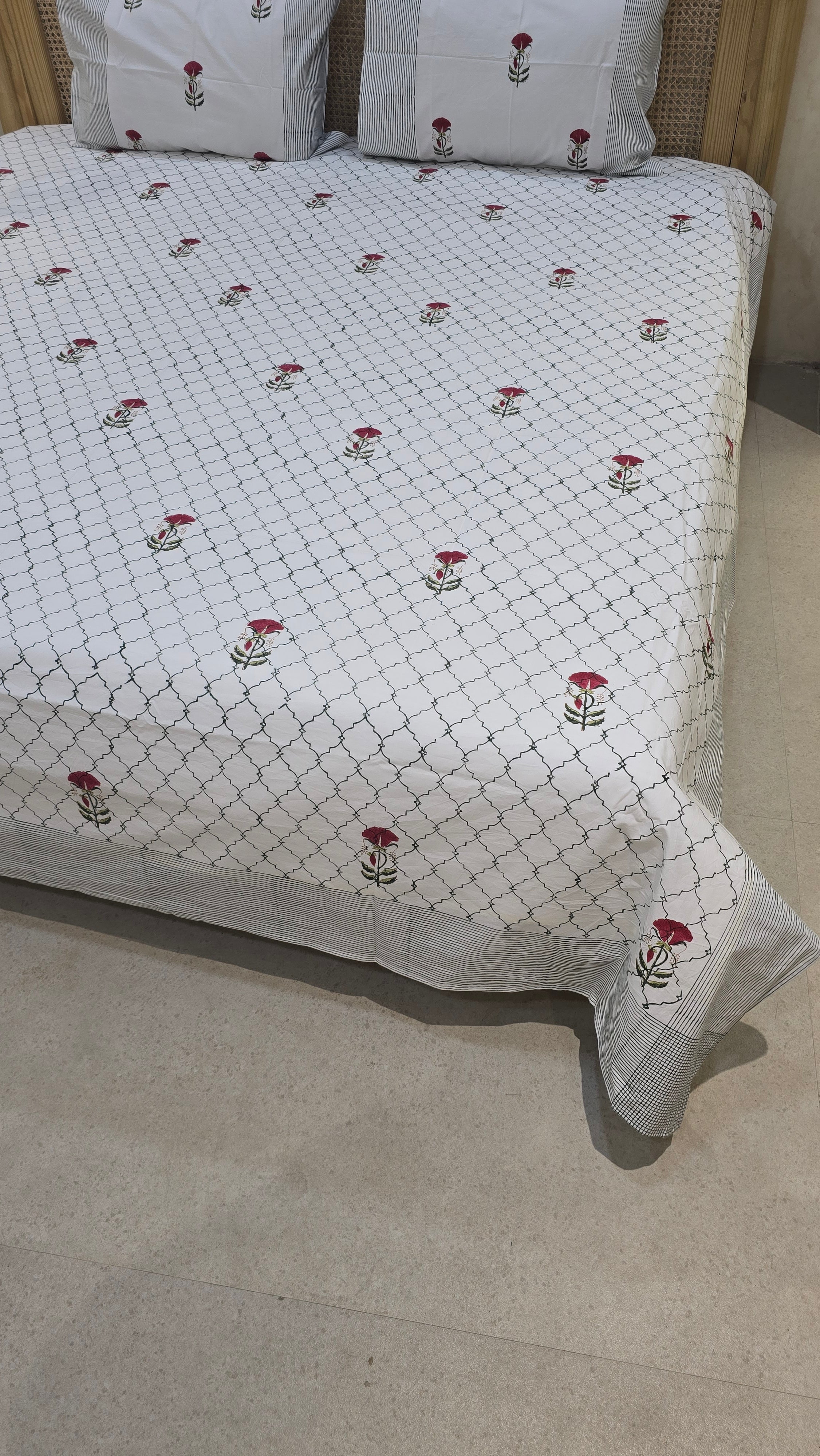 KESHAV HAND BLOCK PRINTED BEDSHEET WITH TWO REVERSIBLE PILLOW COVERS