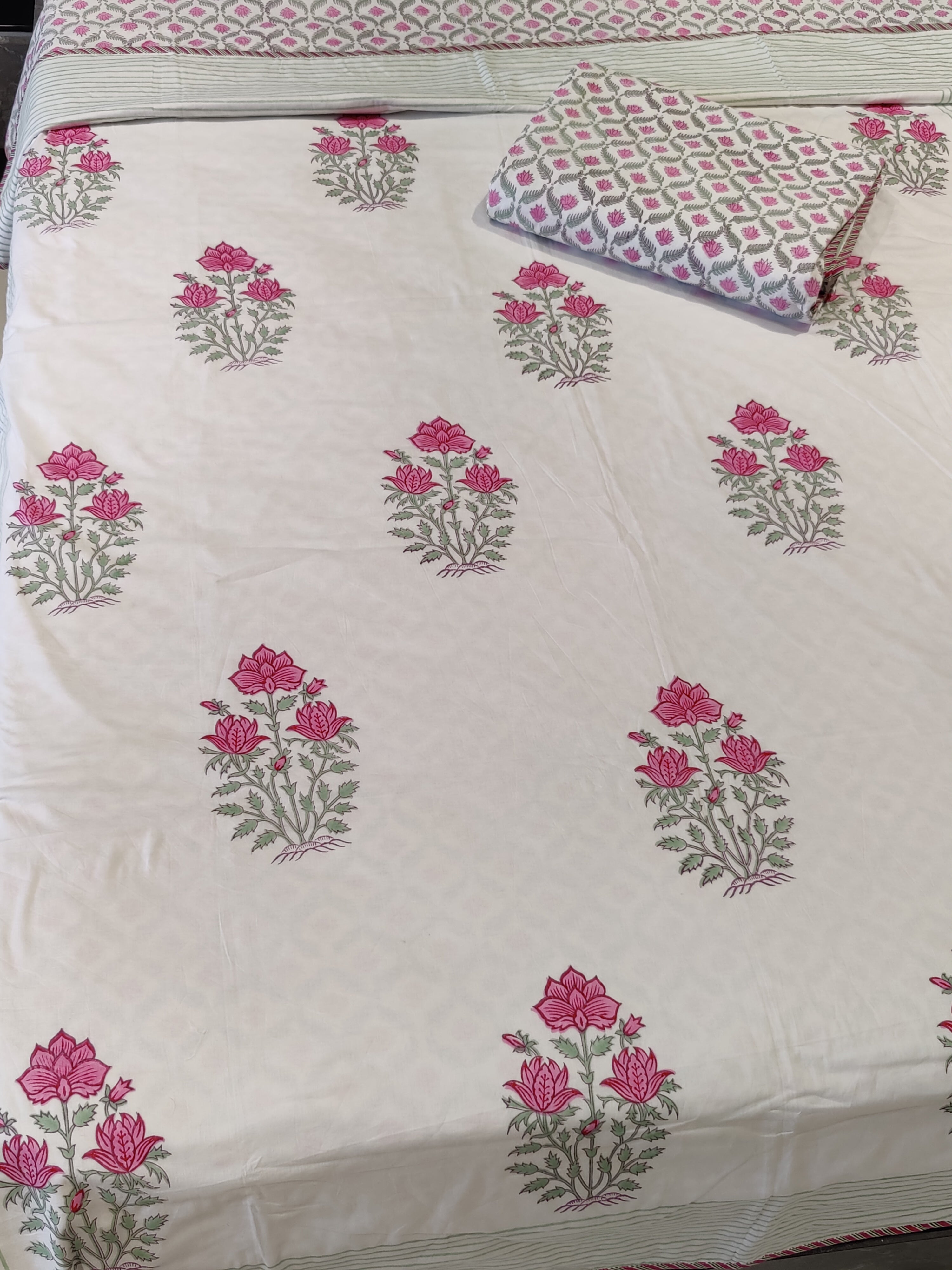 TARA HANDBLOCK PRINTED REVERSIBLE MULMUL DOHAR