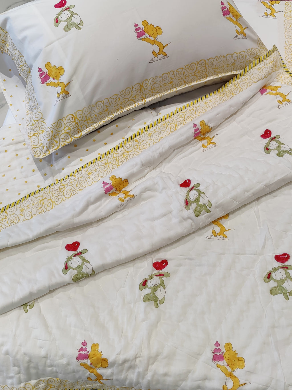 LOVEY DOVEY HANDBLOCK PRINTED BABY QUILT