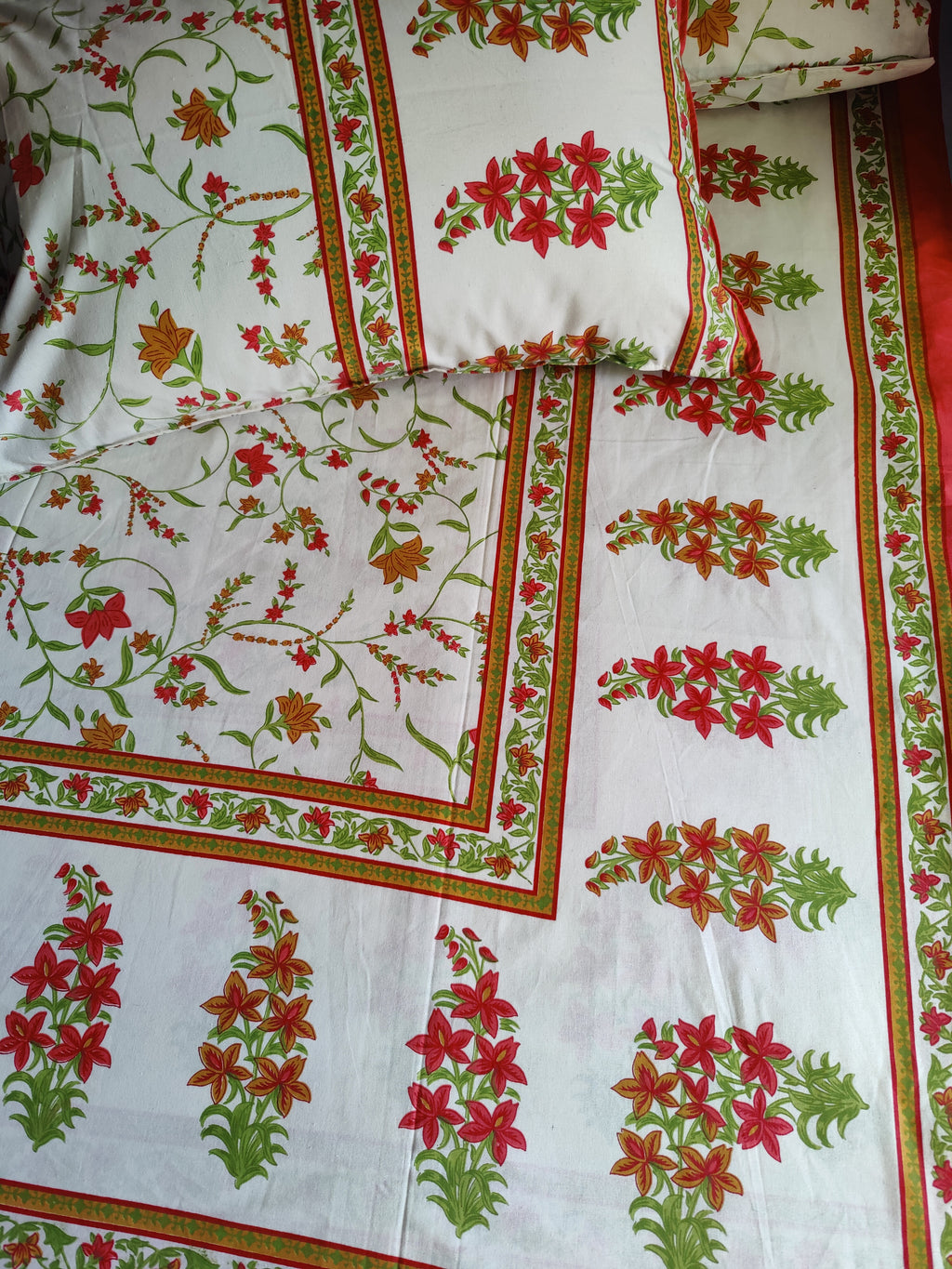 SHALIMAR BEDSHEET WITH TWO REVERSIBLE PILLOW COVERS