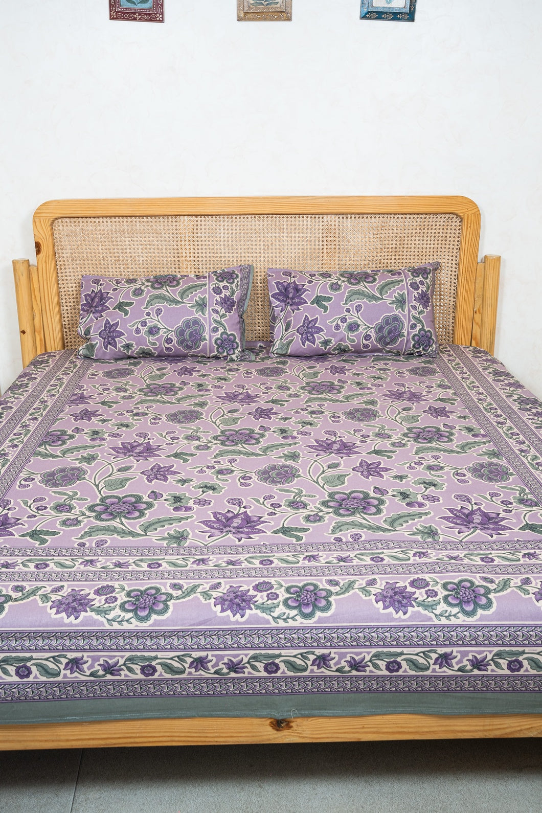 SHALIMAR BEDSHEET WITH TWO REVERSIBLE PILLOW COVERS