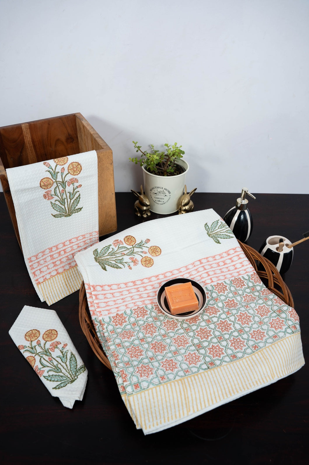 MEADOW BLOOM HANDBLOCK PRINTED BODY / HAND TOWEL / NAPKIN
