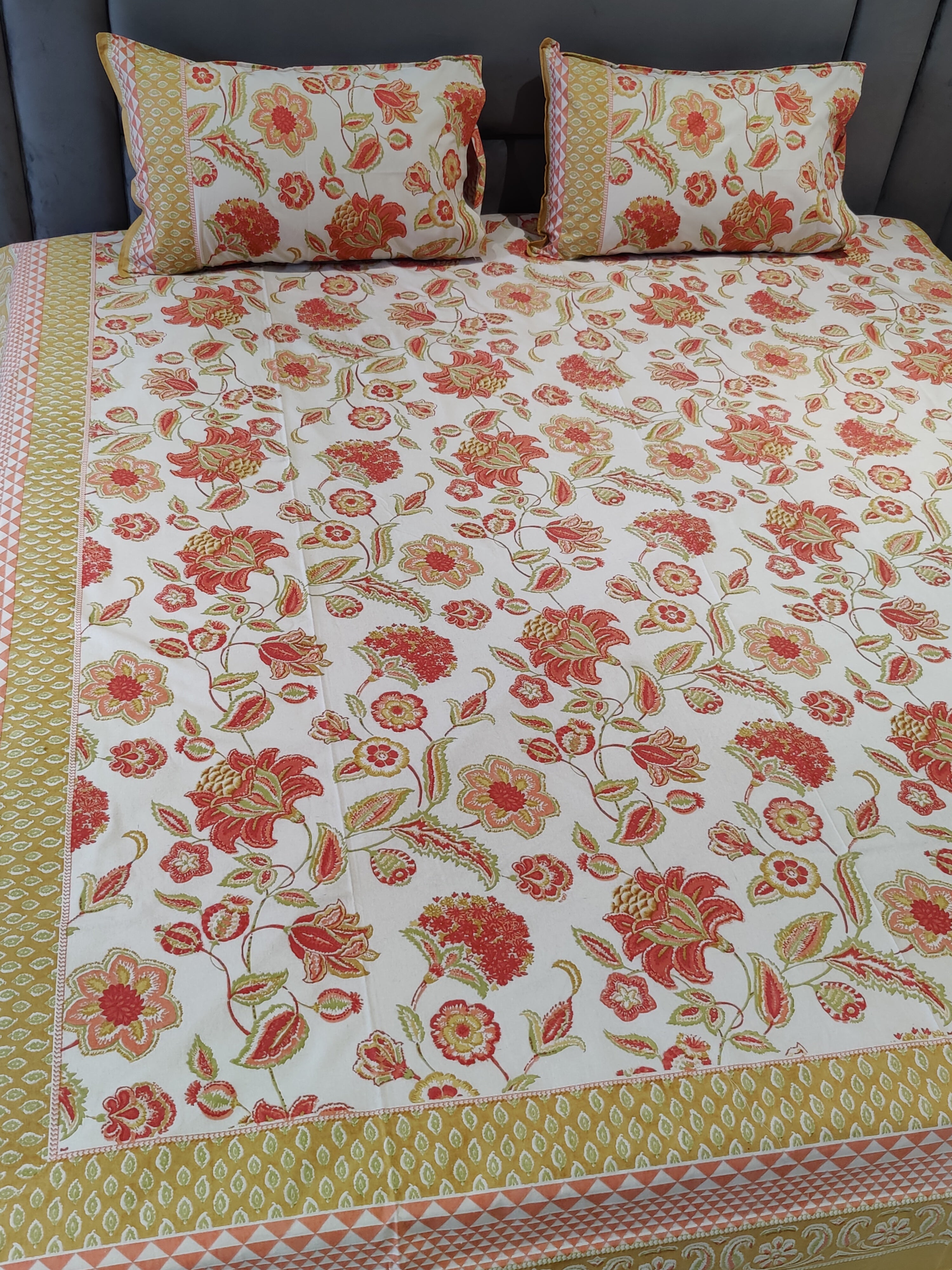 SHALIMAR BEDSHEET WITH TWO REVERSIBLE PILLOW COVERS