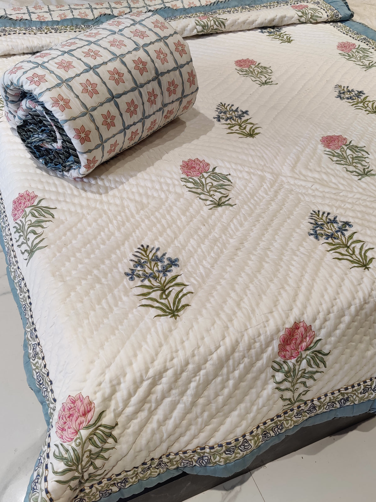 HANDBLOCK PRINTED SINGLE QUILT