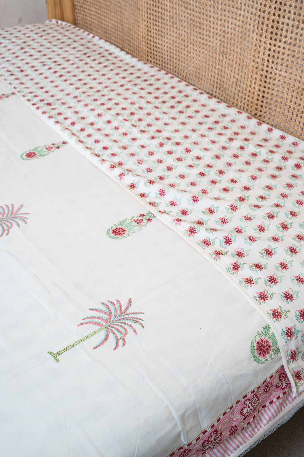 DOUBLE BED HANDBLOCK PRINTED REVERSIBLE MULMUL DOHAR