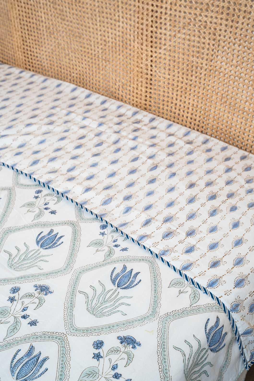 DOUBLE BED HANDBLOCK PRINTED REVERSIBLE MULMUL DOHAR