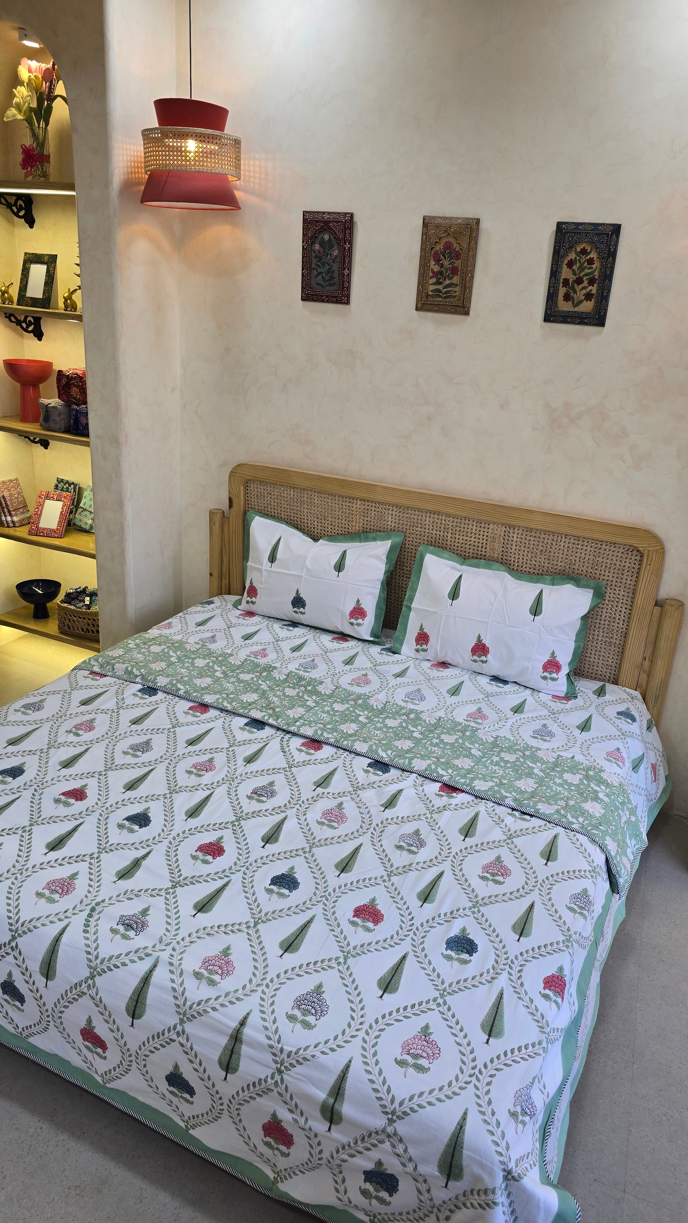 ANISH HANDBLOCK PRINTED DOHAR BEDDING SET