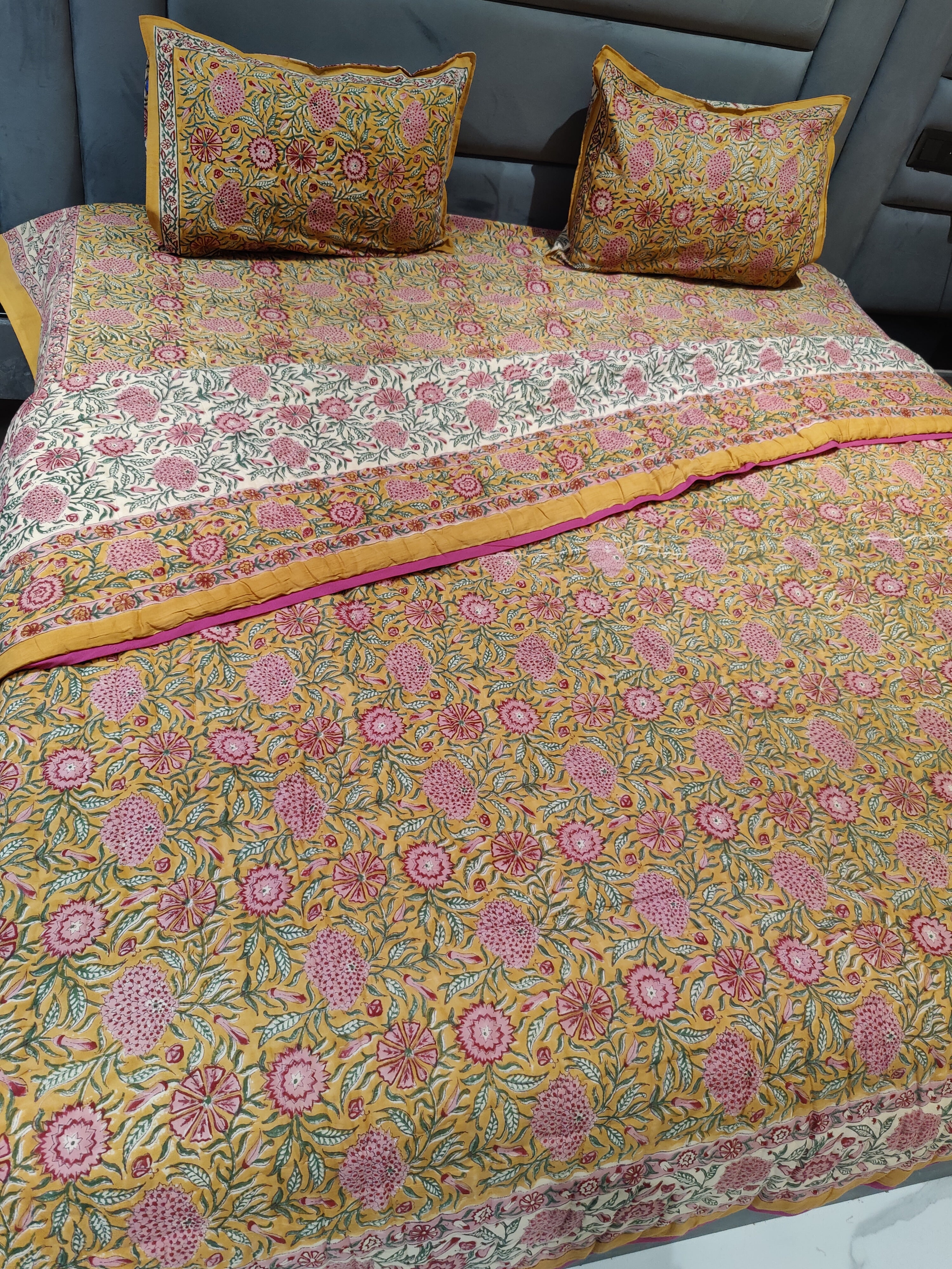 FESTIVE HAND BLOCK PRINTED BEDDING SET