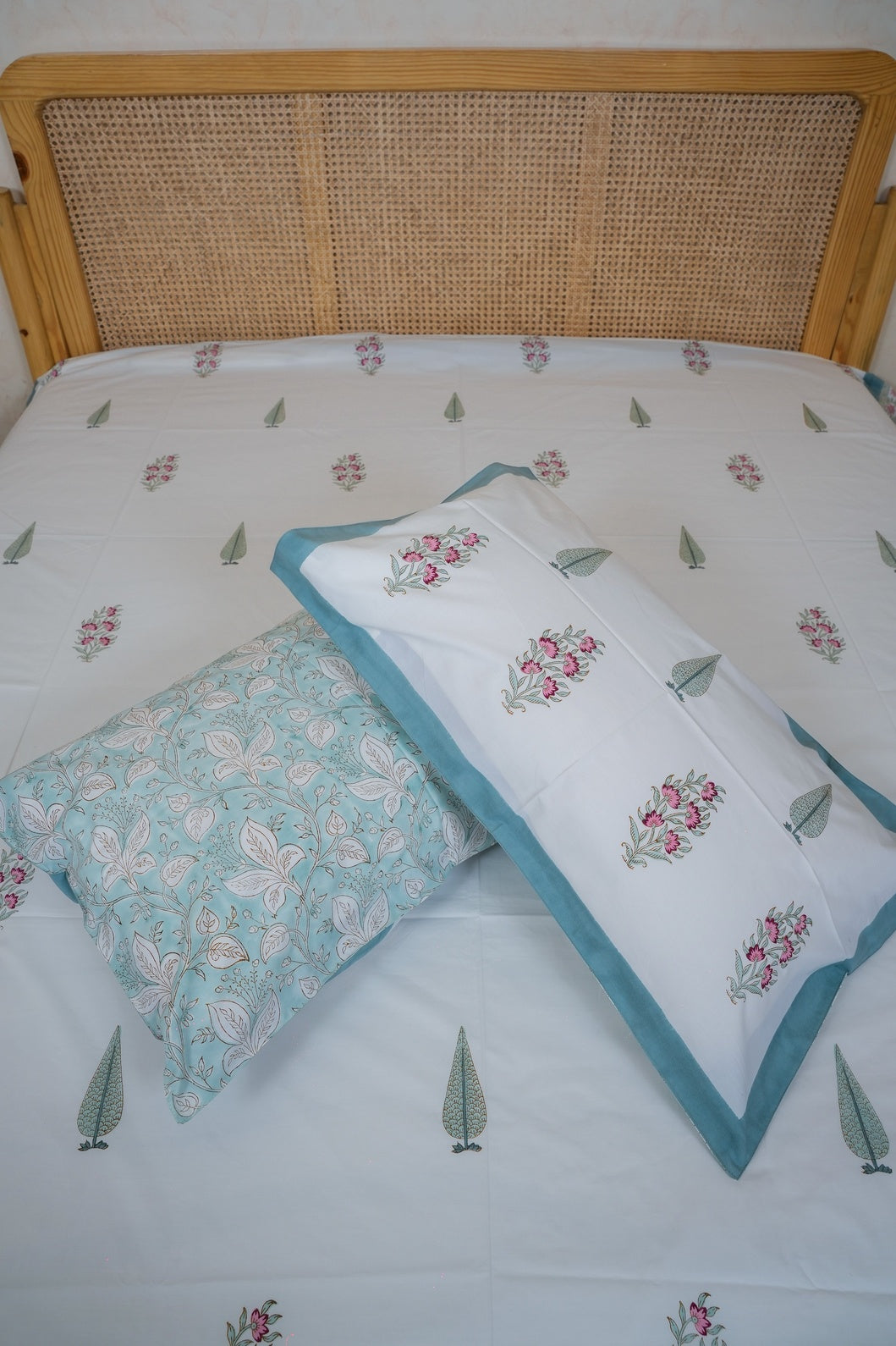 OLIVER SINGLE BED BEDSHEET WITH ONE PILLOW COVER