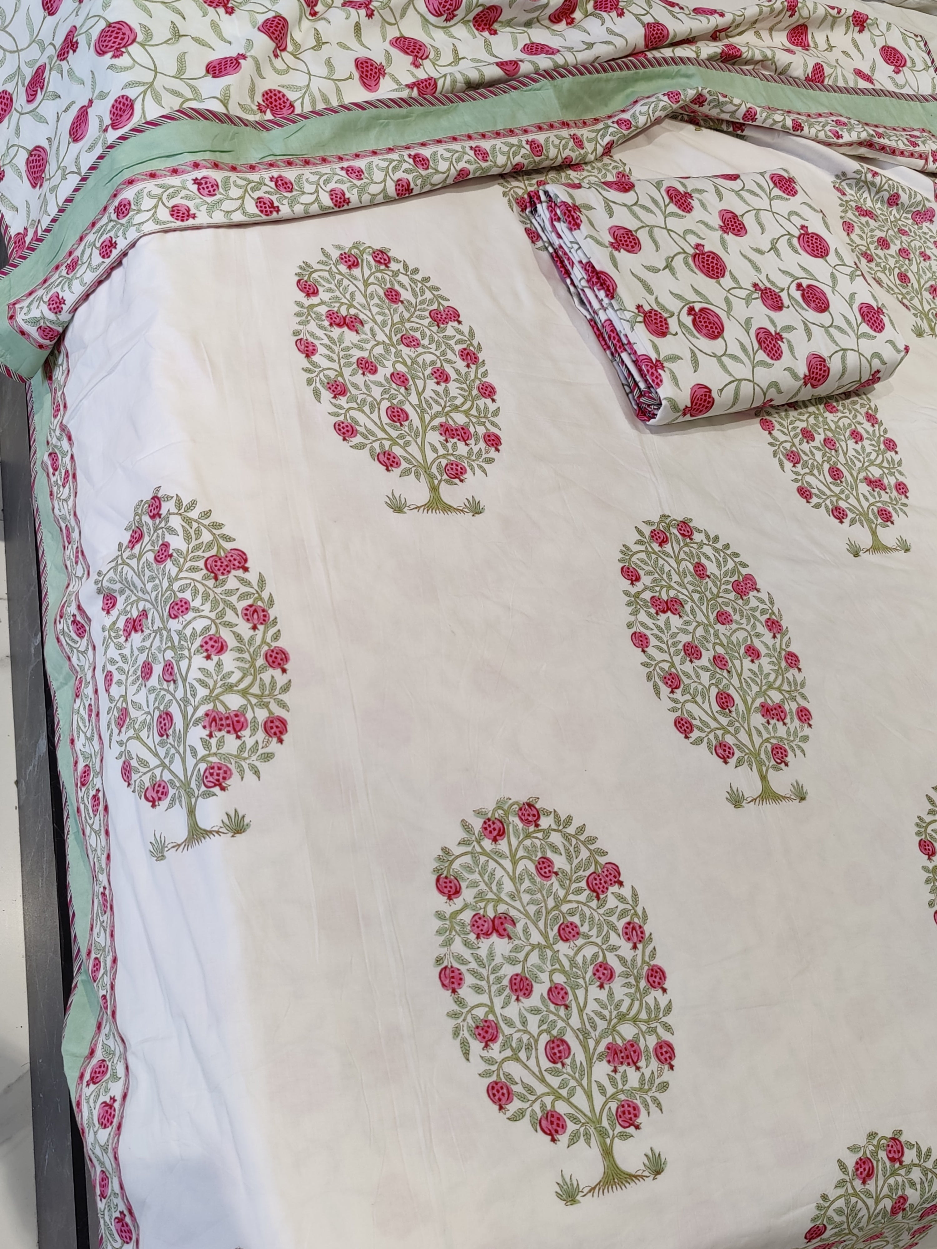 POMEGRANATE HANDBLOCK PRINTED REVERSIBLE MULMUL DOHAR