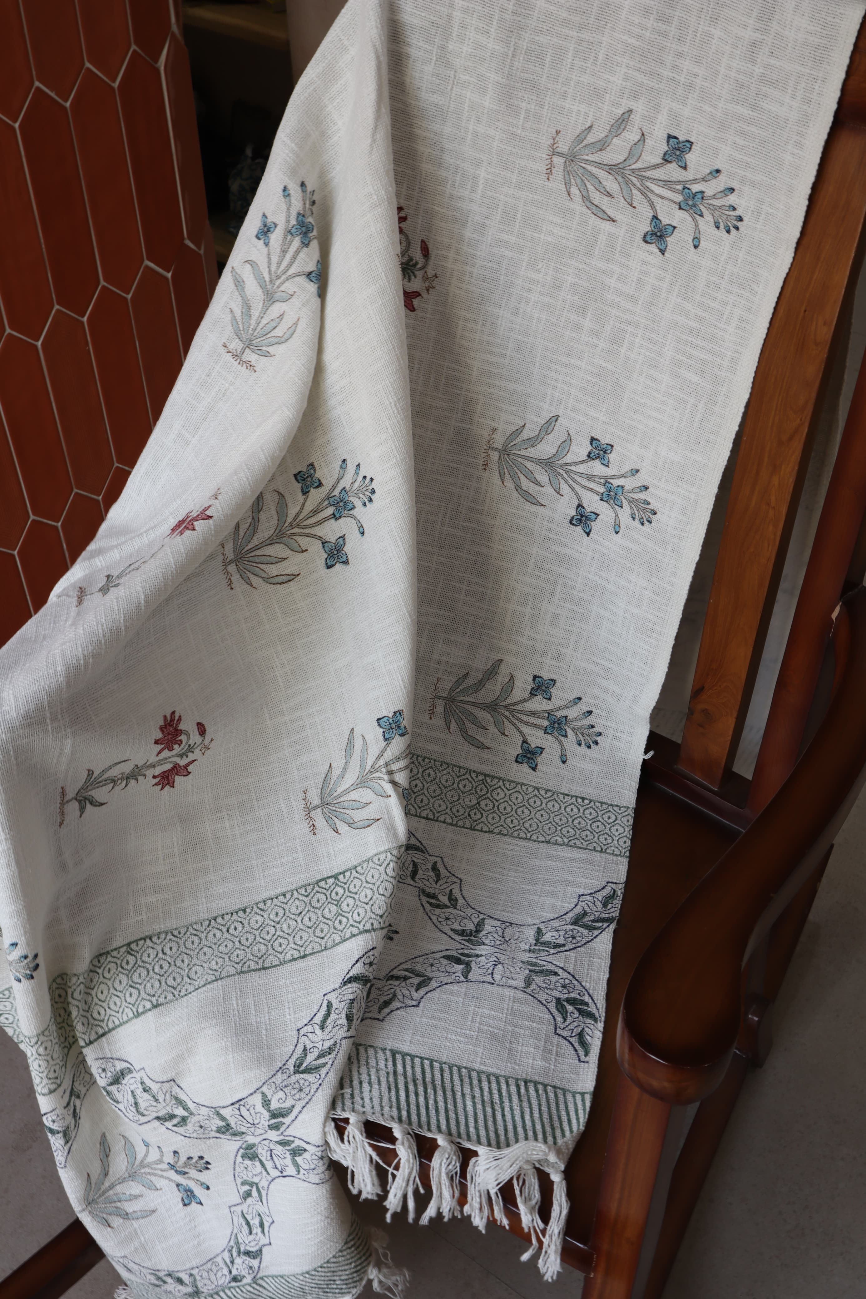 SOFA THROW (50 by 75 Inches)