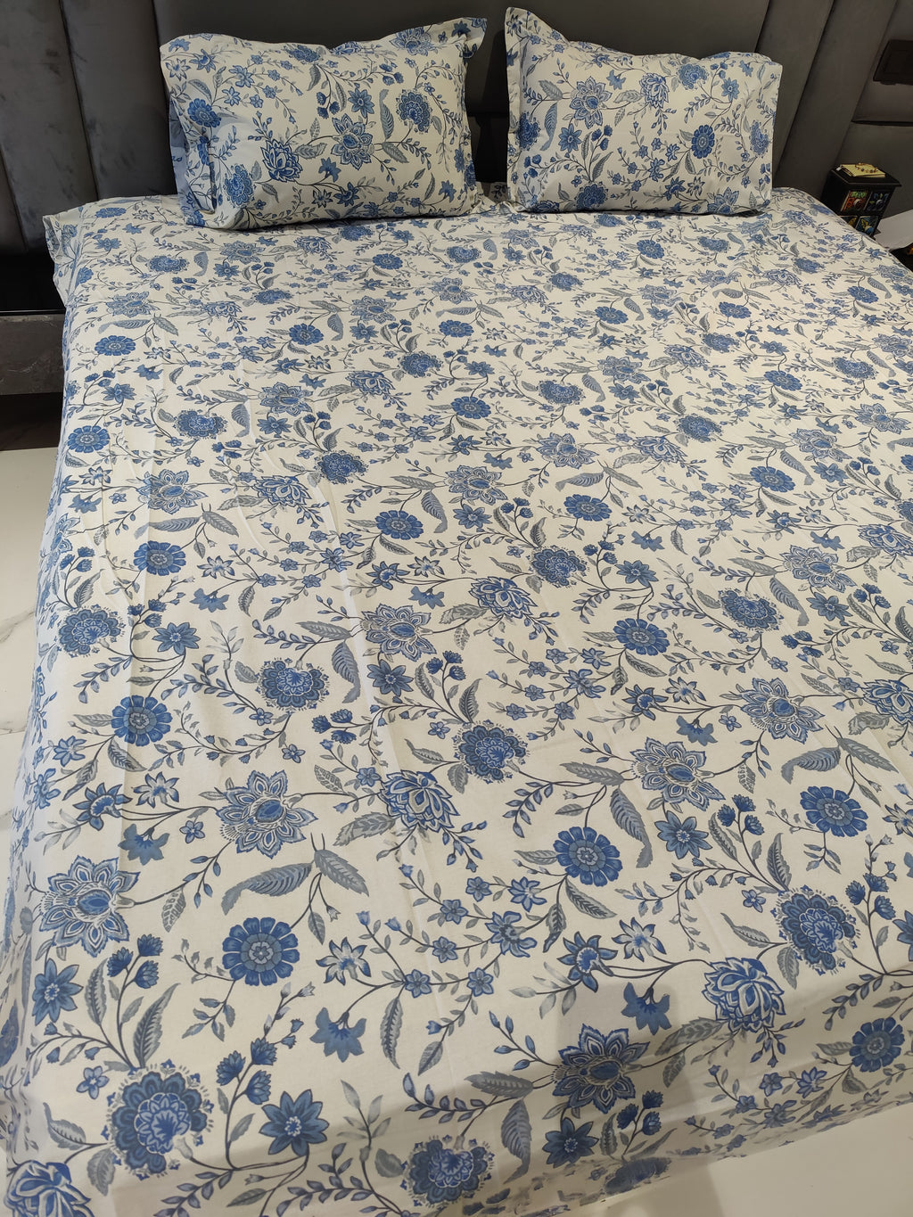 FLORAL SHALIMAR BEDSHEET WITH TWO REVERSIBLE PILLOW COVERS