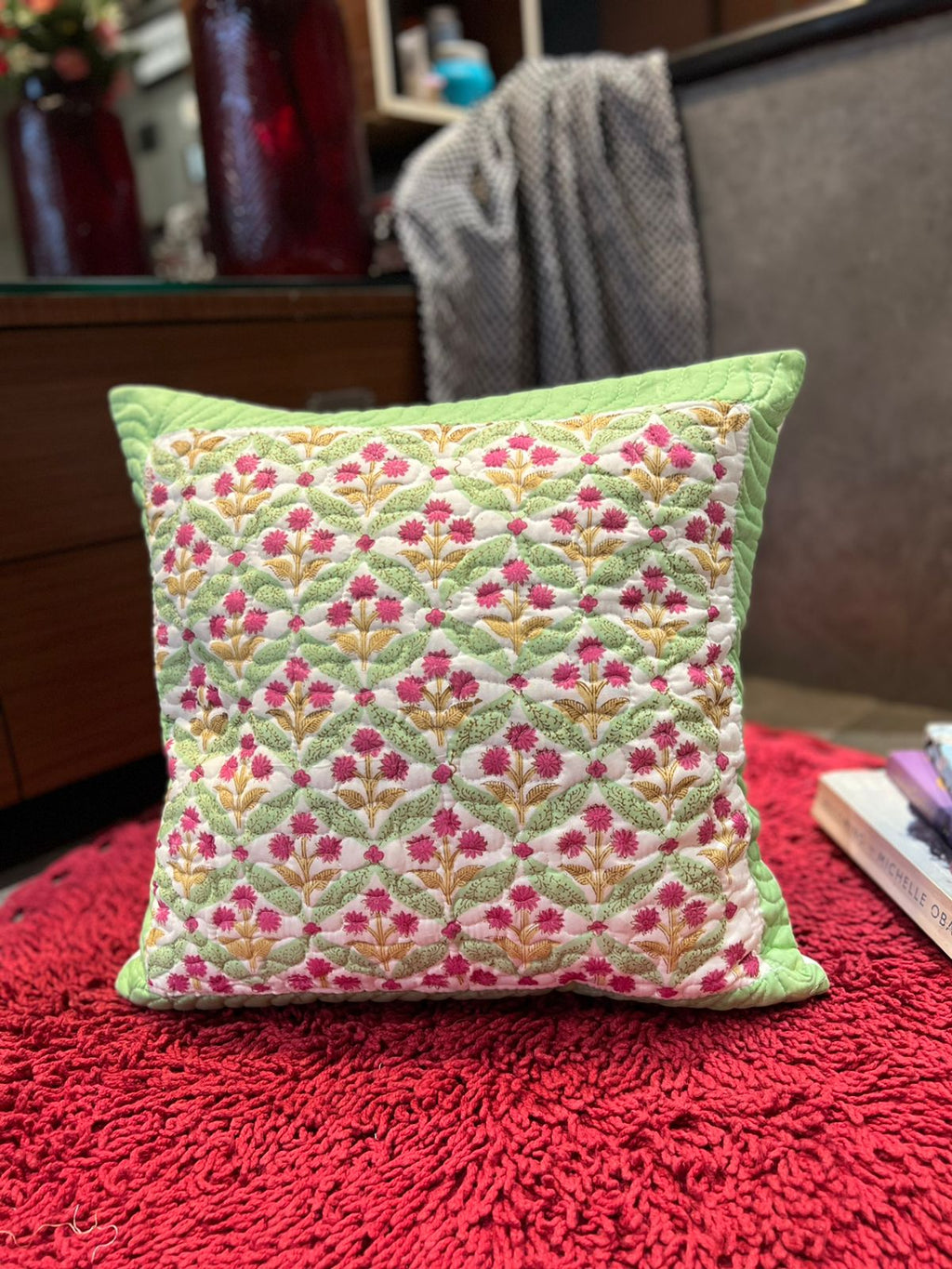 A PAIR OF QUILTED HANDBLOCK PRINTED 16*16 INCHES CUSHION